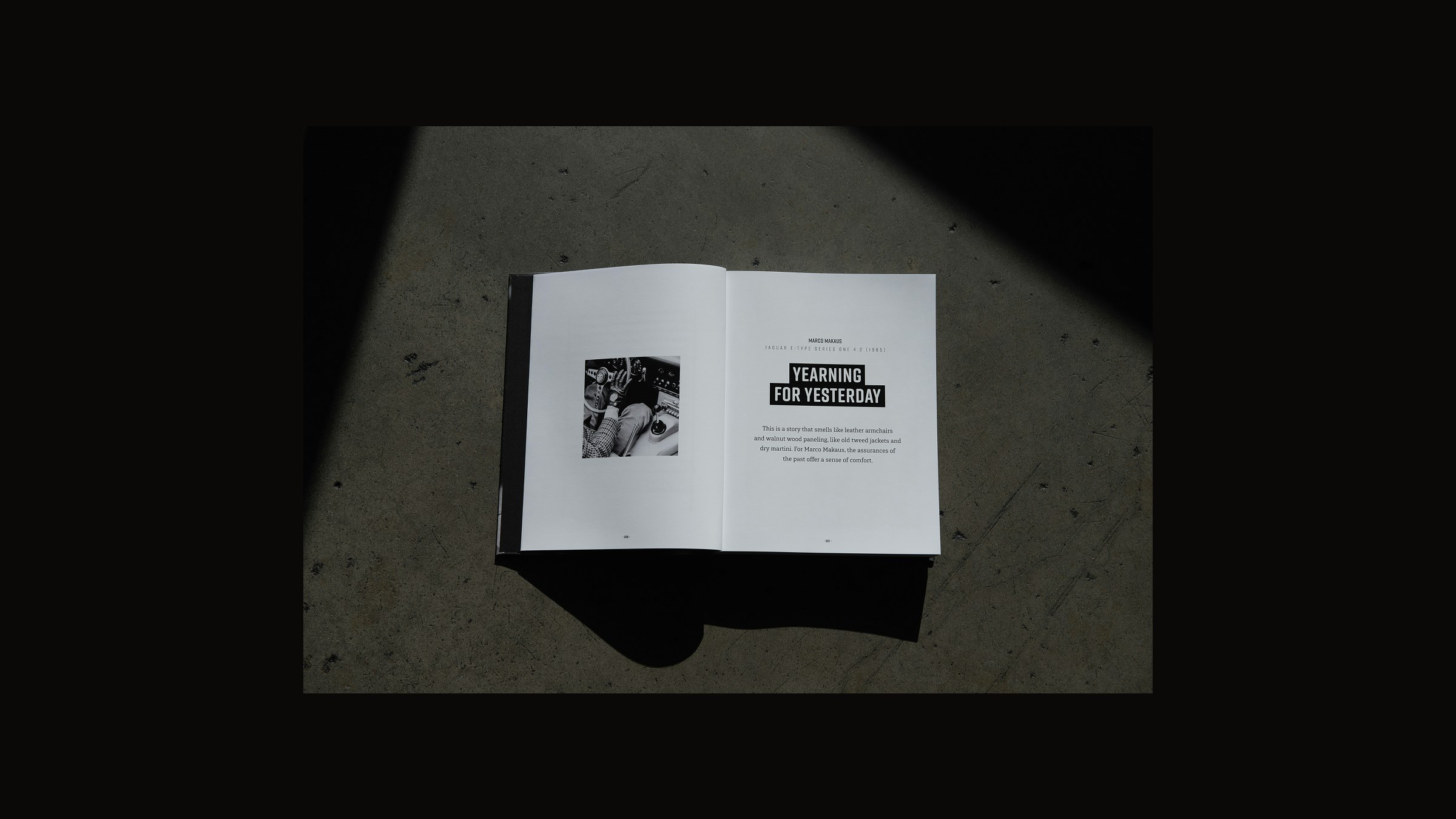 Aufgeschlagene Doppelseite des Car Guys Buchs mit dem Kapitel „Yearning for Yesterday“.