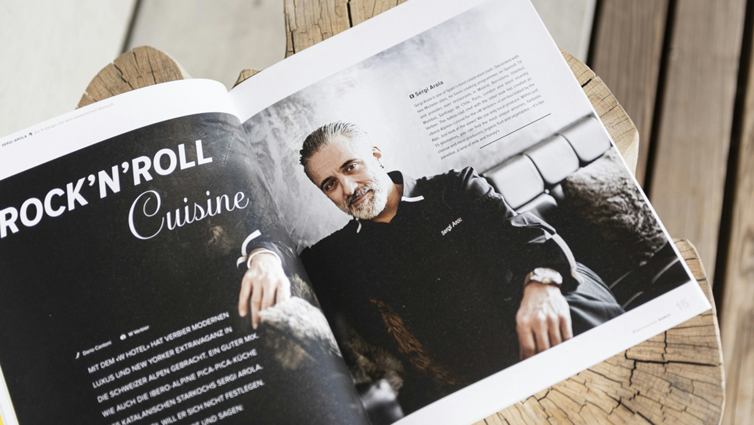 Bianco Magazin aufgeschlagen auf Holz