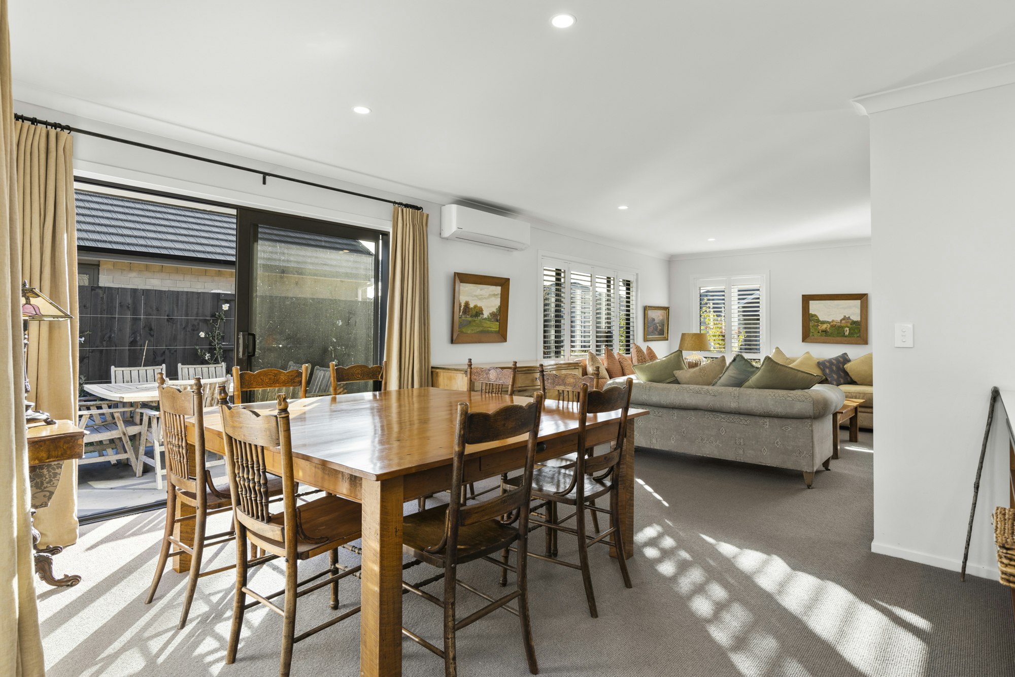dining room
