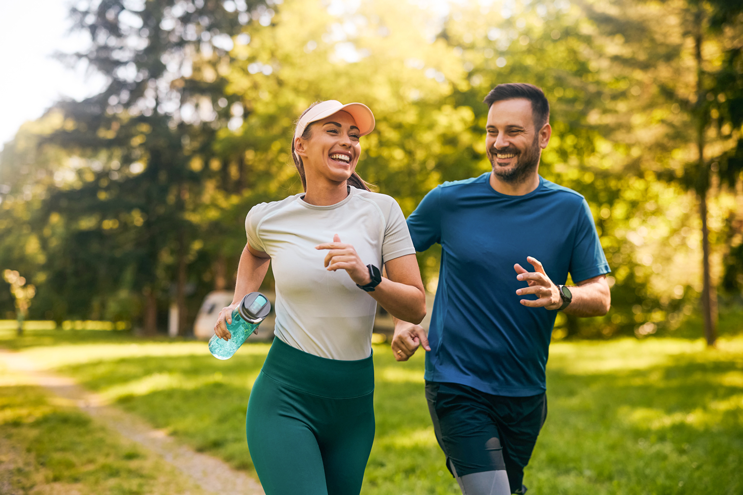 Paar am Joggen im Park