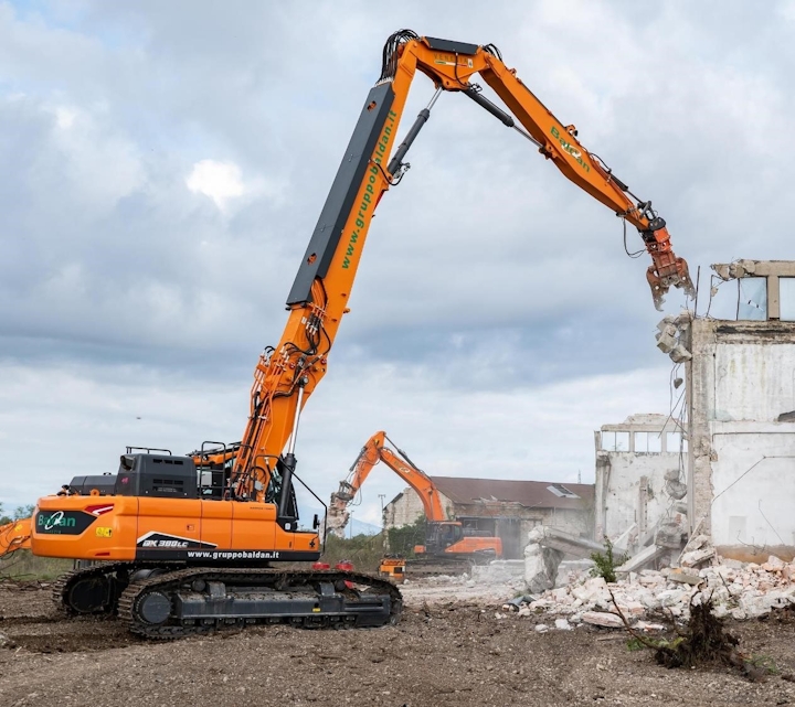 Speciality Booms and arms