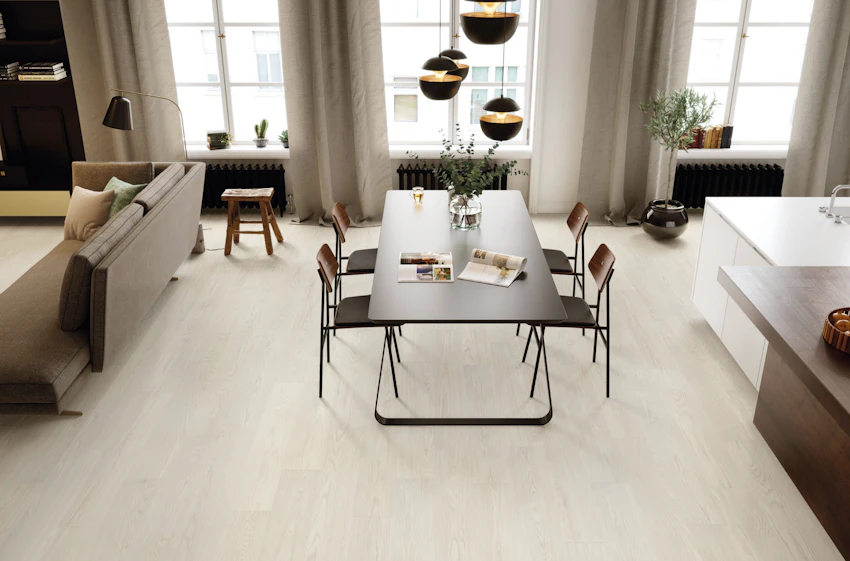 Pavimento in gres porcellanato Serie Dimore R9 by Emilceramica Group.