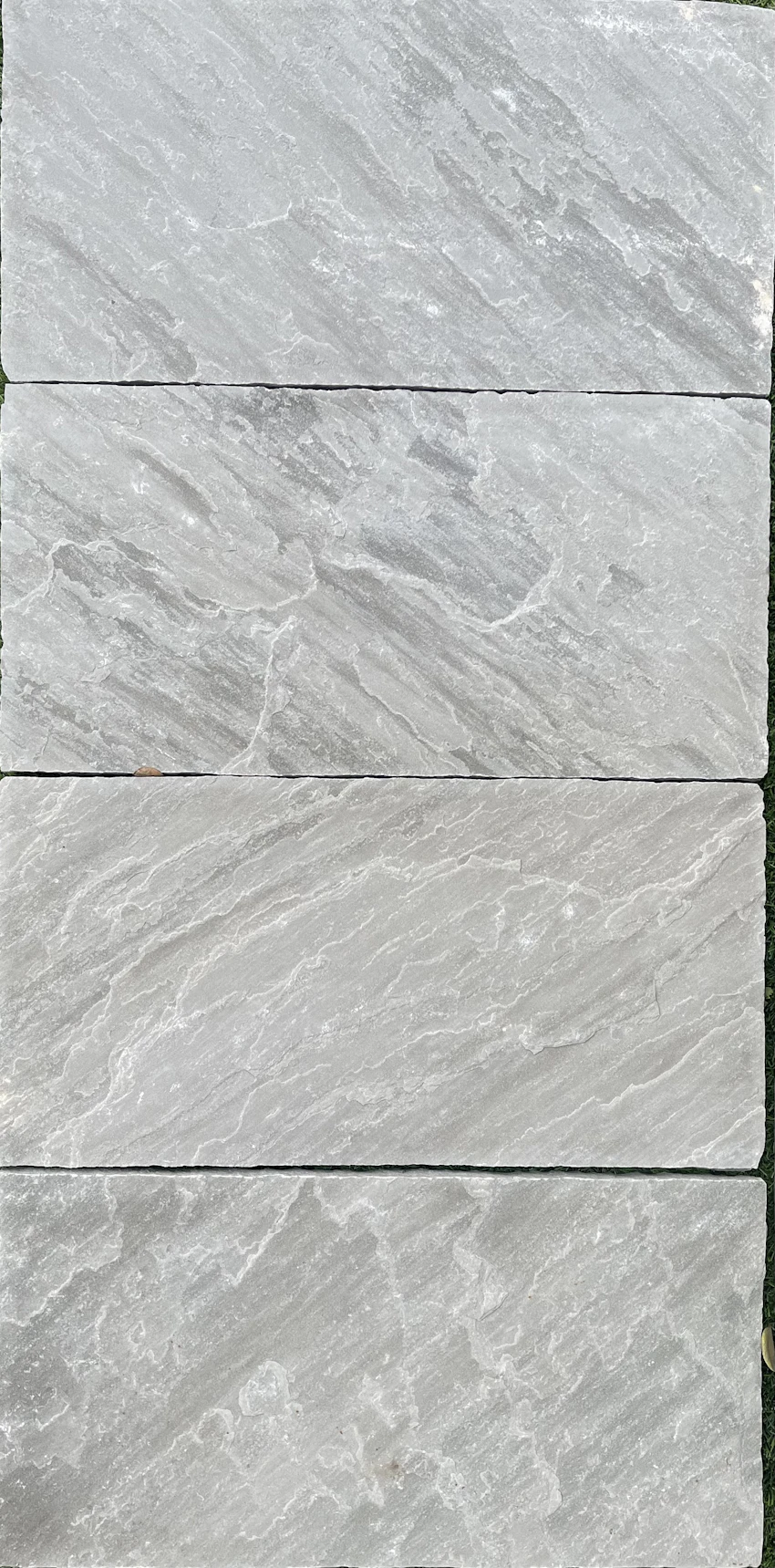 Pavimento in Pietra naturale per esterno Stone Grigio 30x60