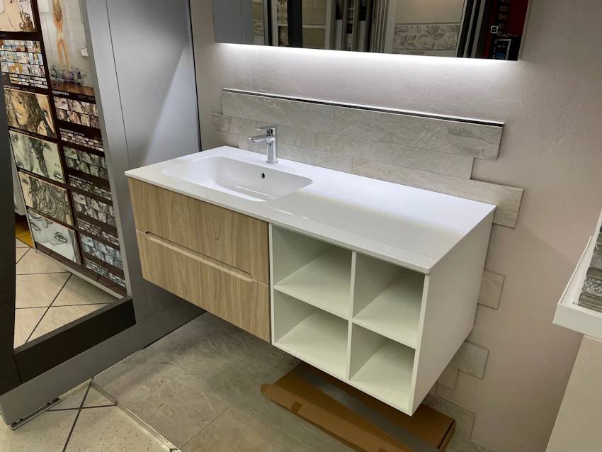 Composizione mobile bagno rovere nodi con vasca a sinistra 51x120