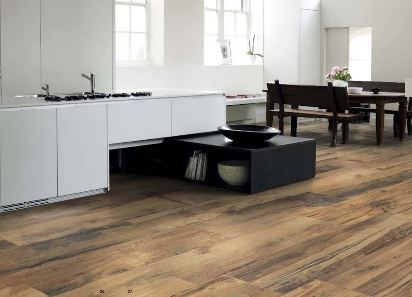 Pavimento in gres porcellanato Effetto legno Scottish Oak Naturale 40x120 Emilceramica