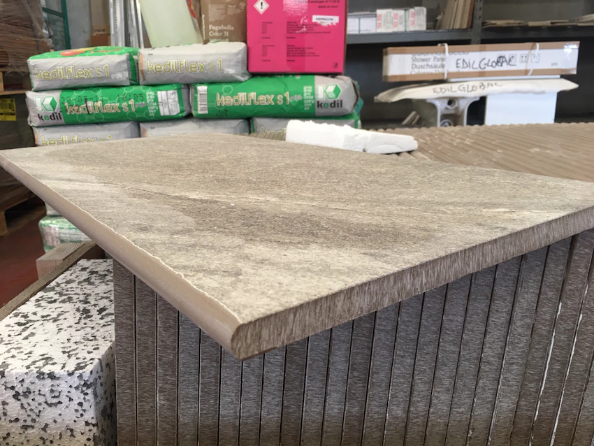 Gradone Scala in gres da 2 cm di spessore toro