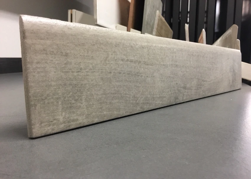 Battiscopa in gres Effetto Legno Grigio 8x45