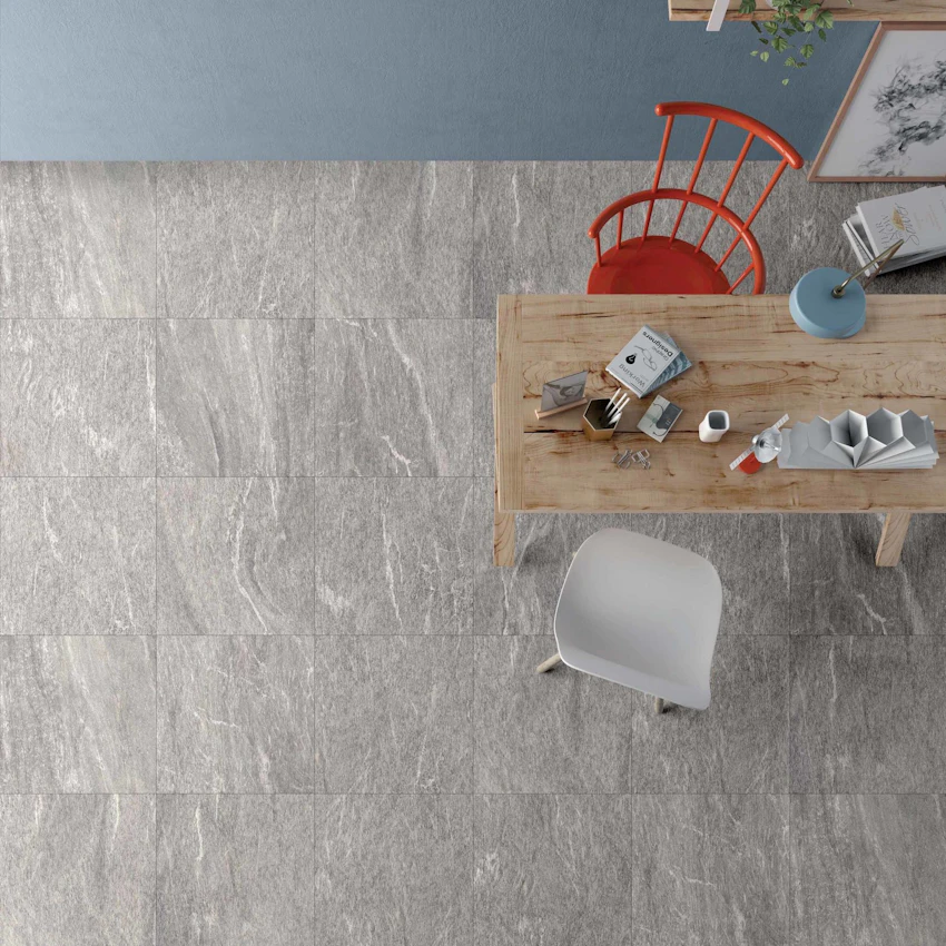 Pavimento in gres porcellanato effetto Pietra di Vals per interno by Dado Ceramiche
