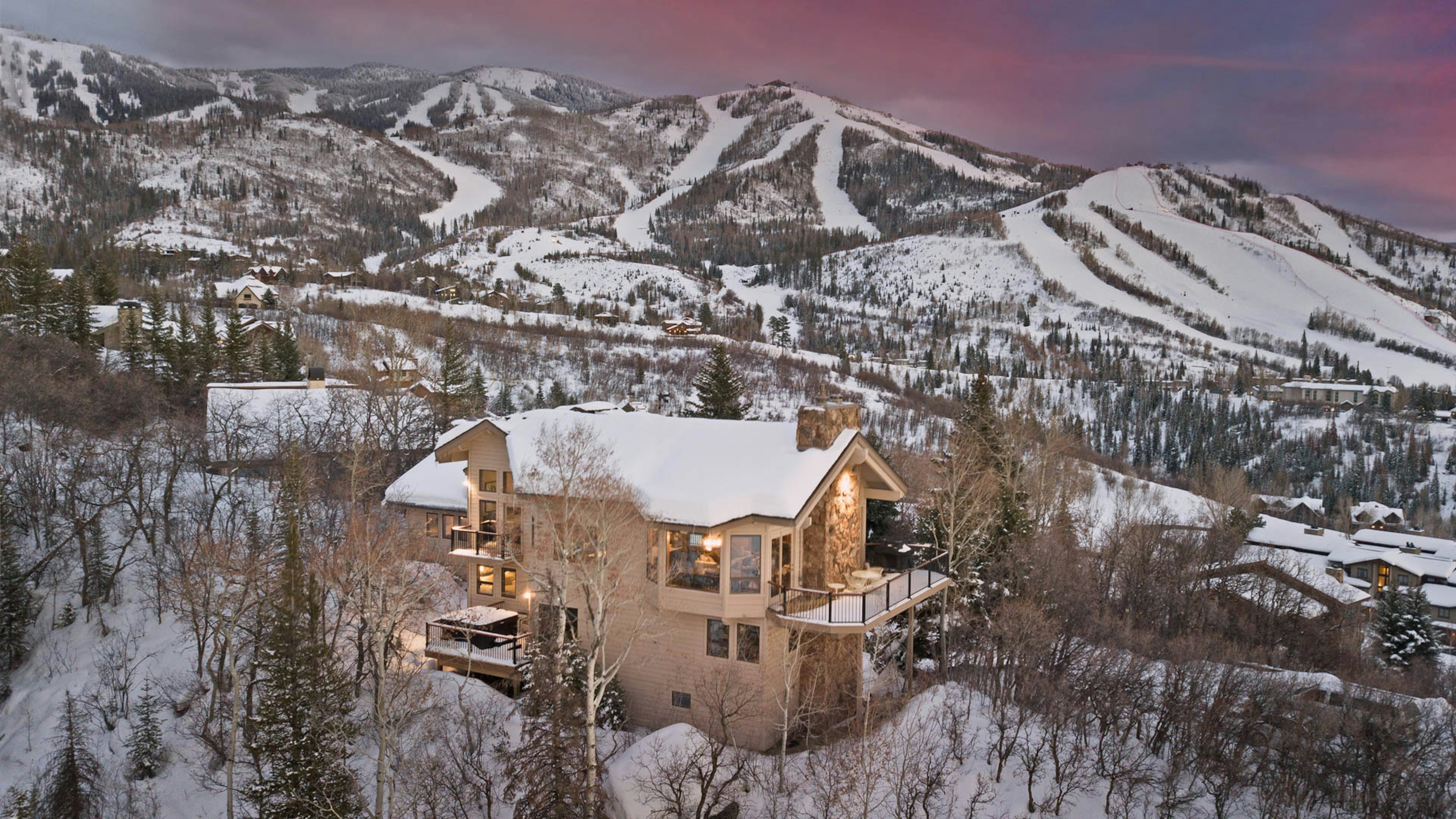 Glacier Lodge - West 1