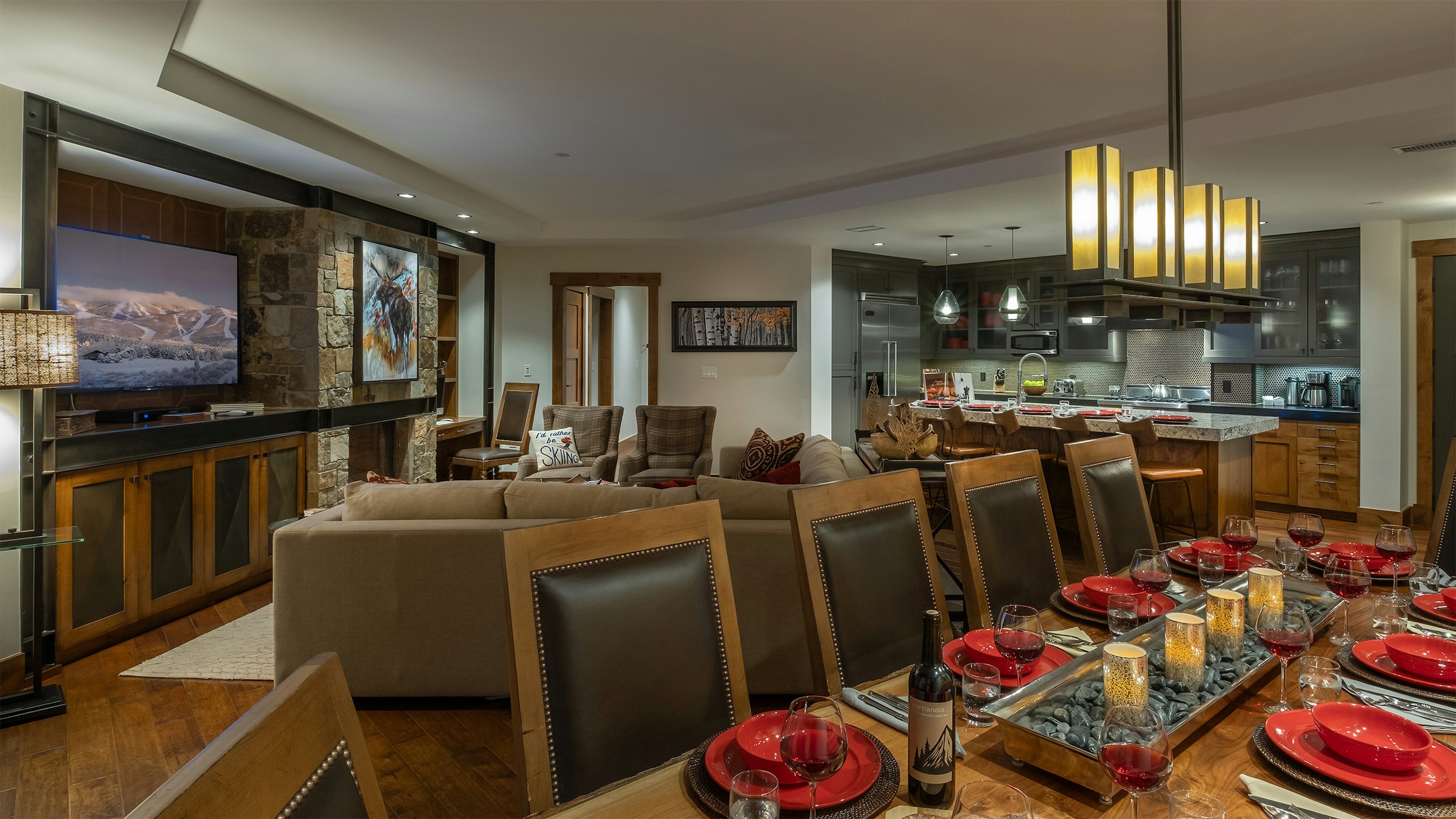 Dining room with seating for 10