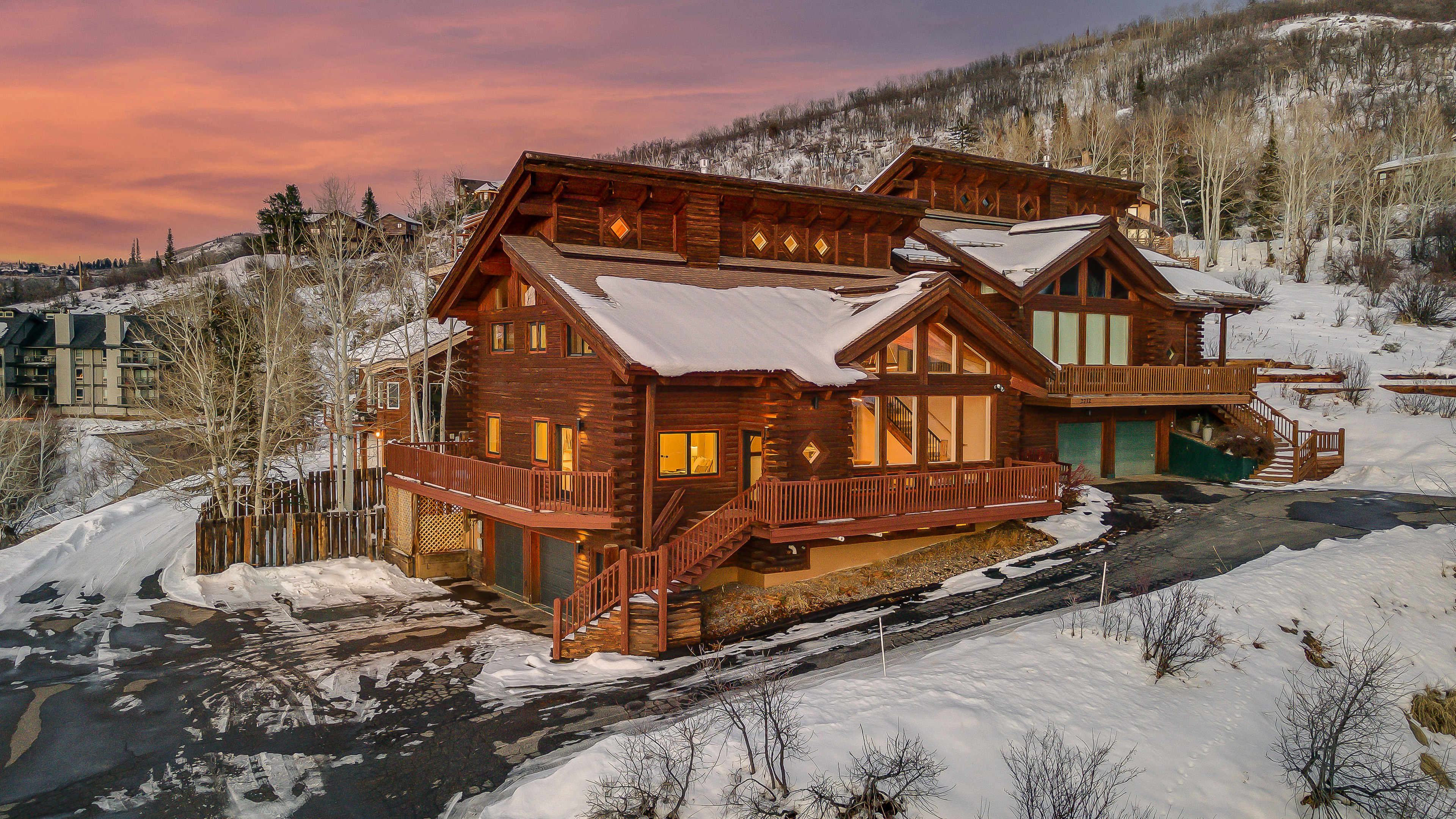 Watchtower Chalet 1