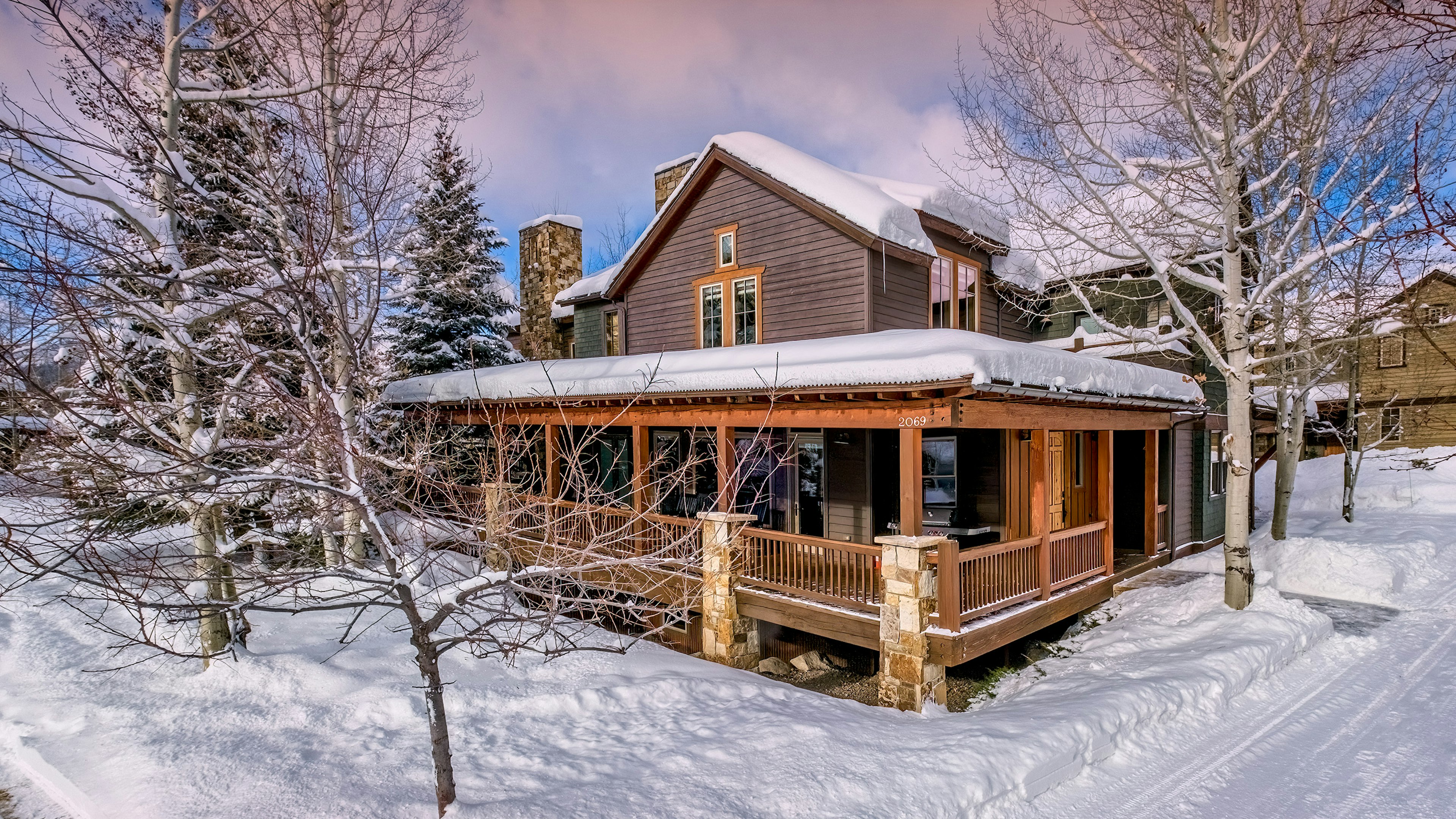 Rocking Chair Lodge 1