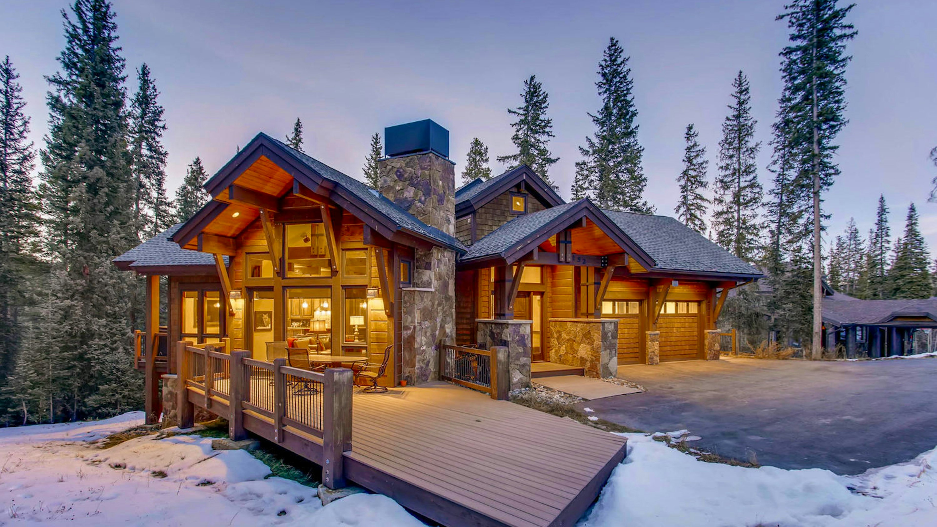 Rocky Mountain Lodge 1