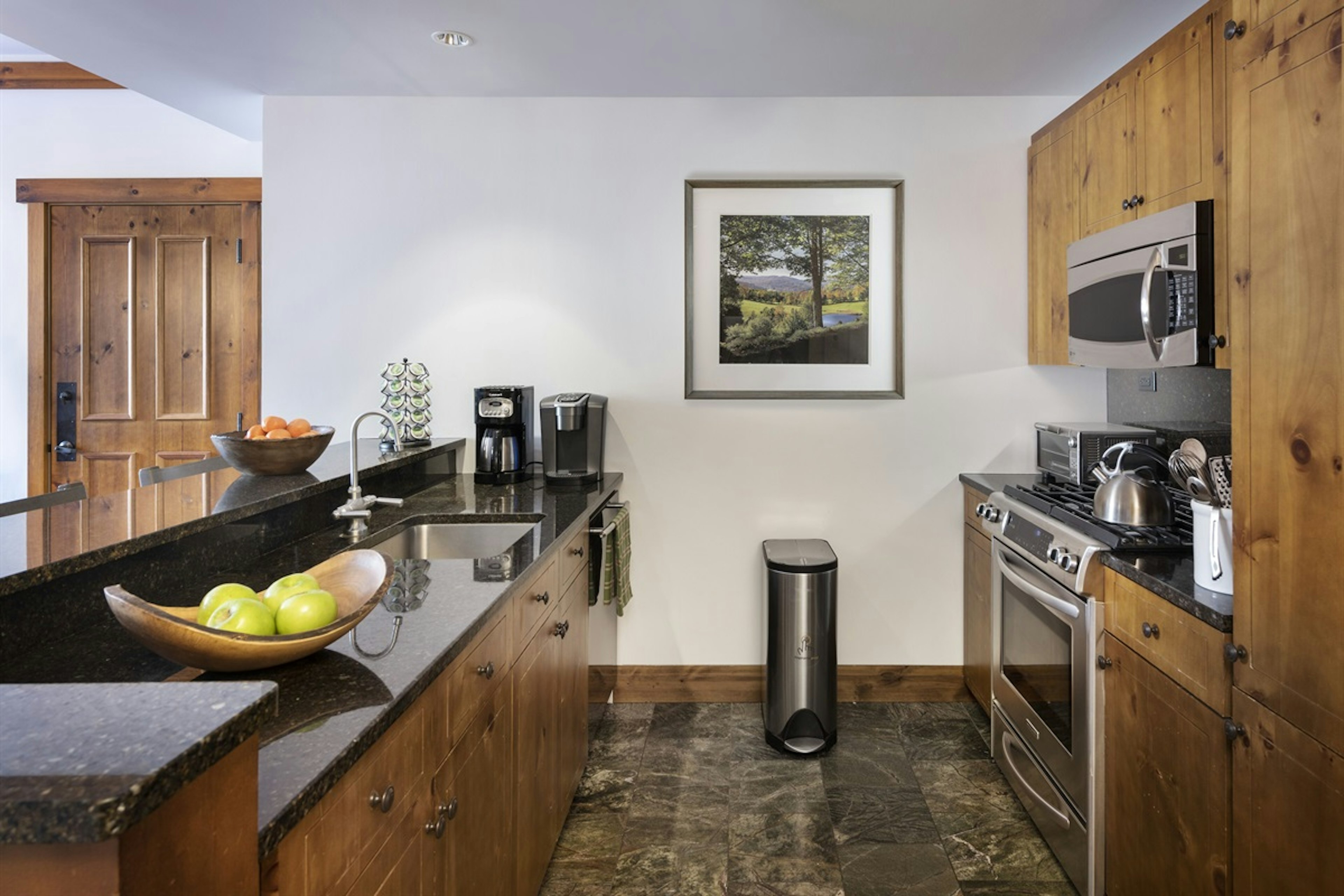 Prepare a memorable meal in our gourmet kitchen, or order in from room service.