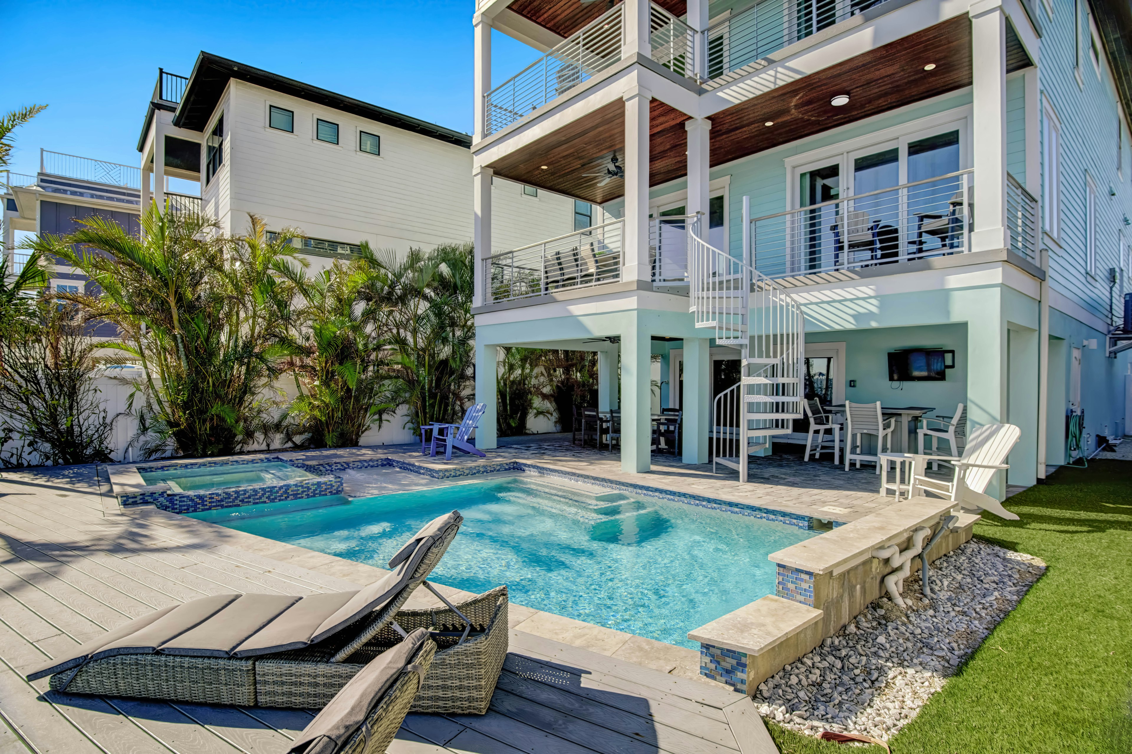Private Pool and Spa