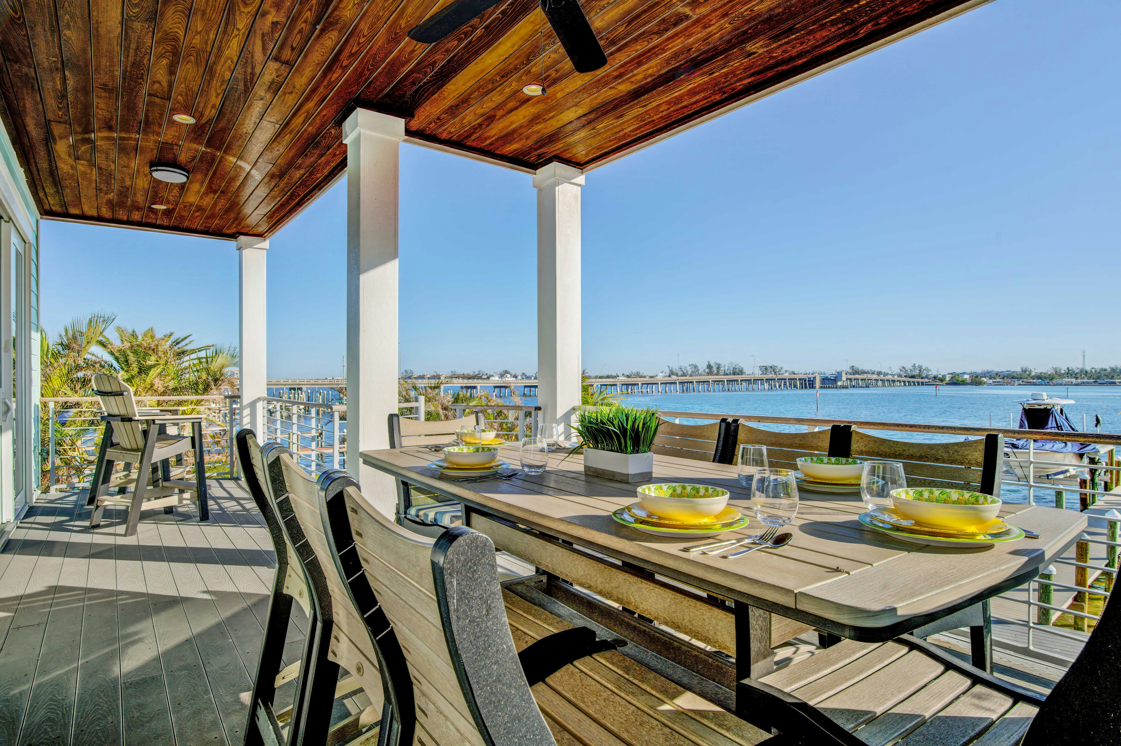 Balcony, Outdoor Dining