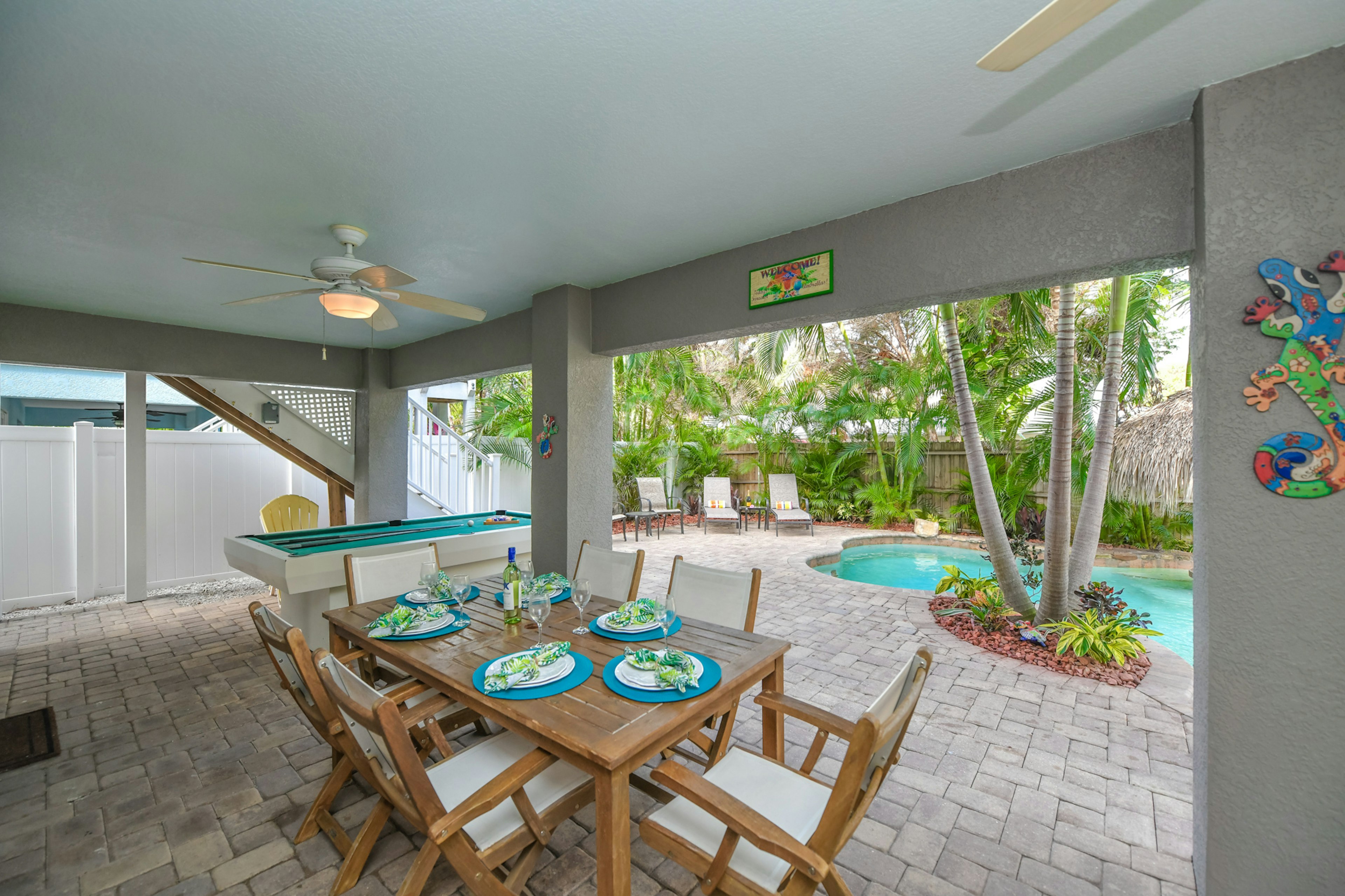 Outdoor Lounge Spot