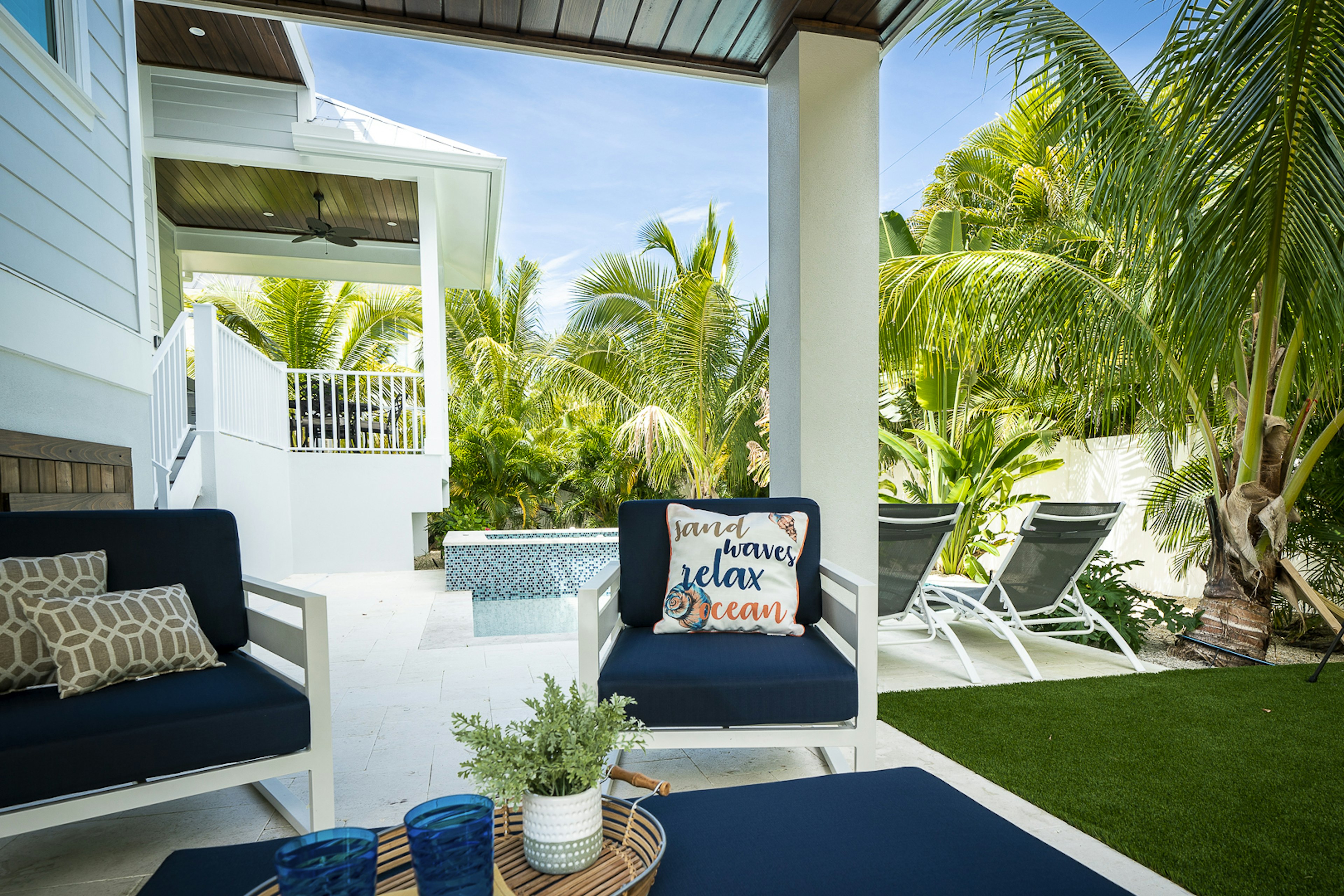 Outdoor Seating and Lounge