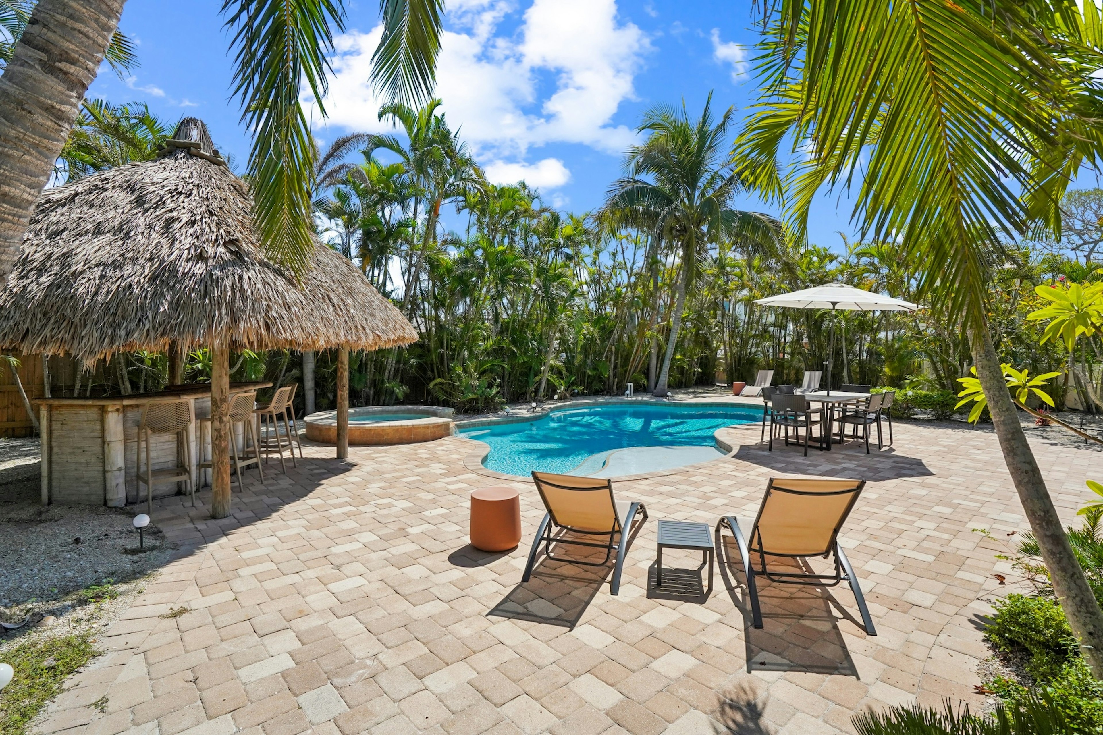 Island Life - Pool, Spa, and Seating