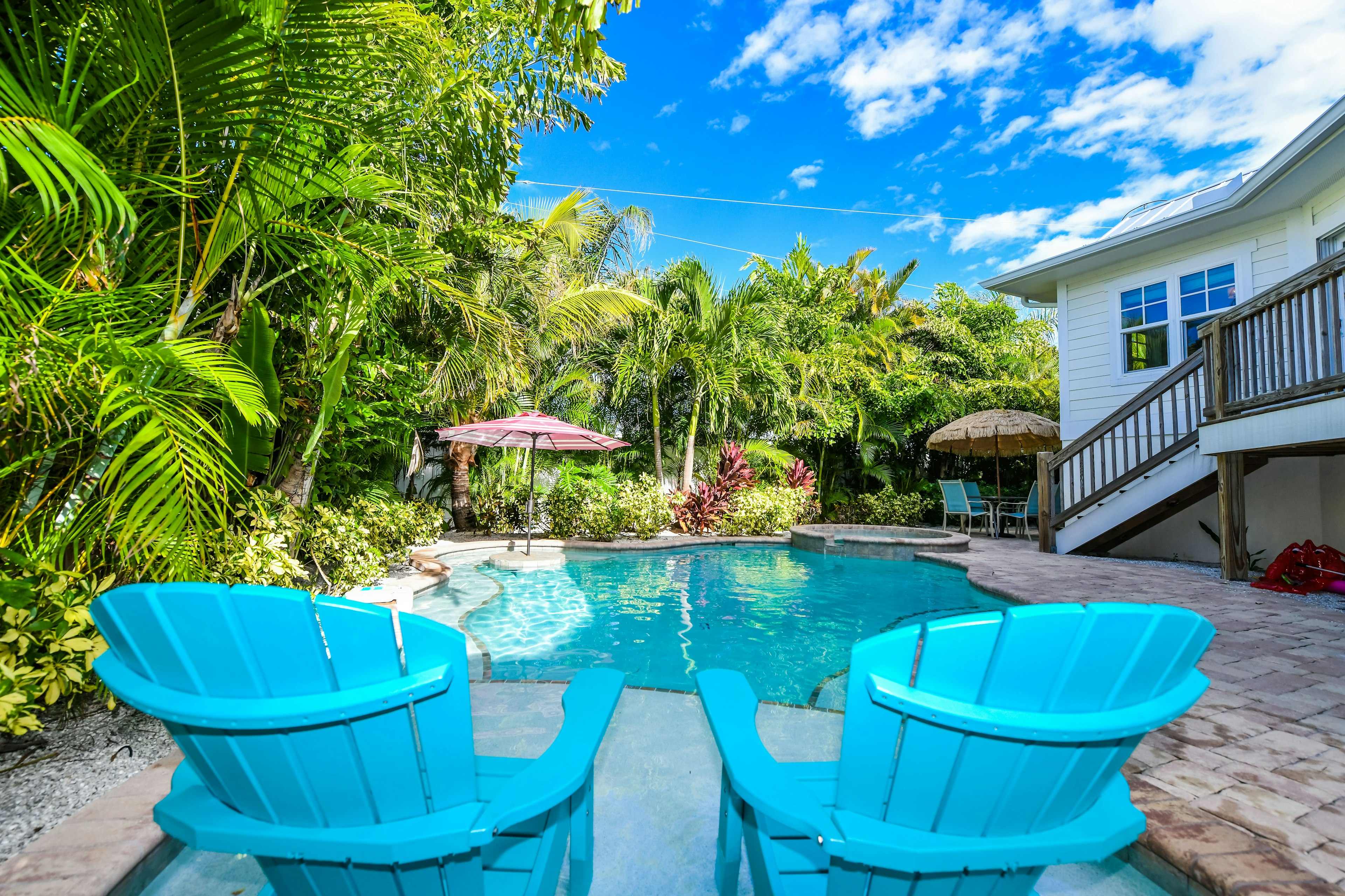 Private Pool Lounge Area