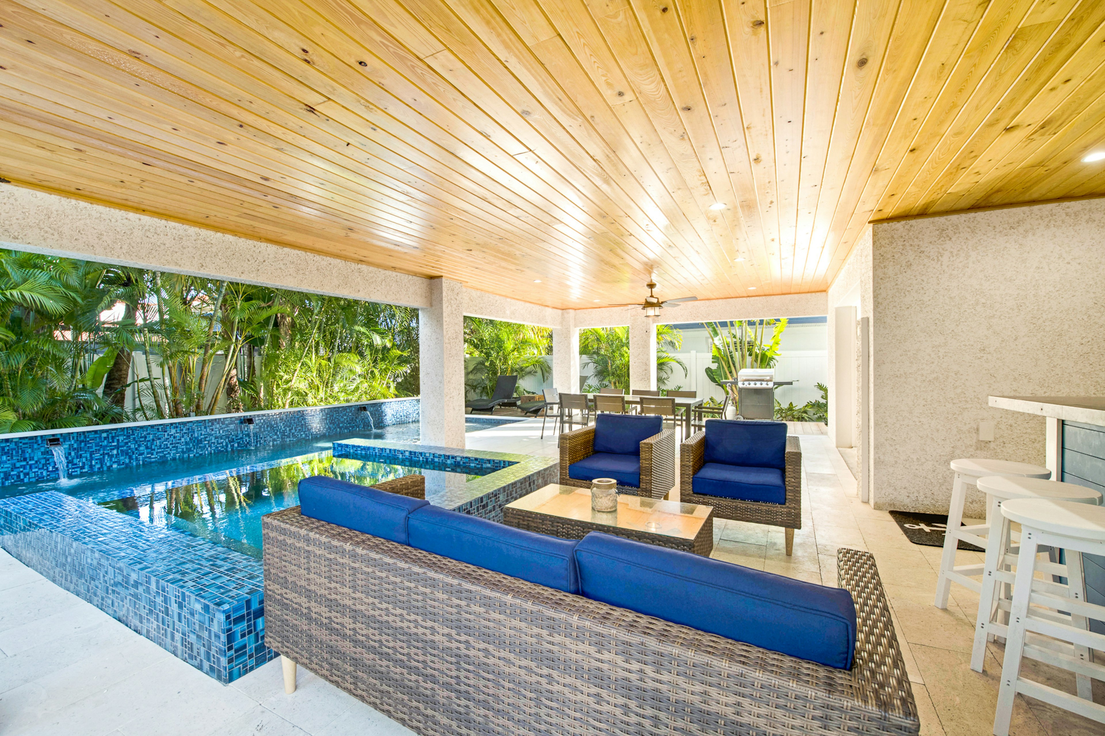 Open-Air Living Lounge - AMI Locals