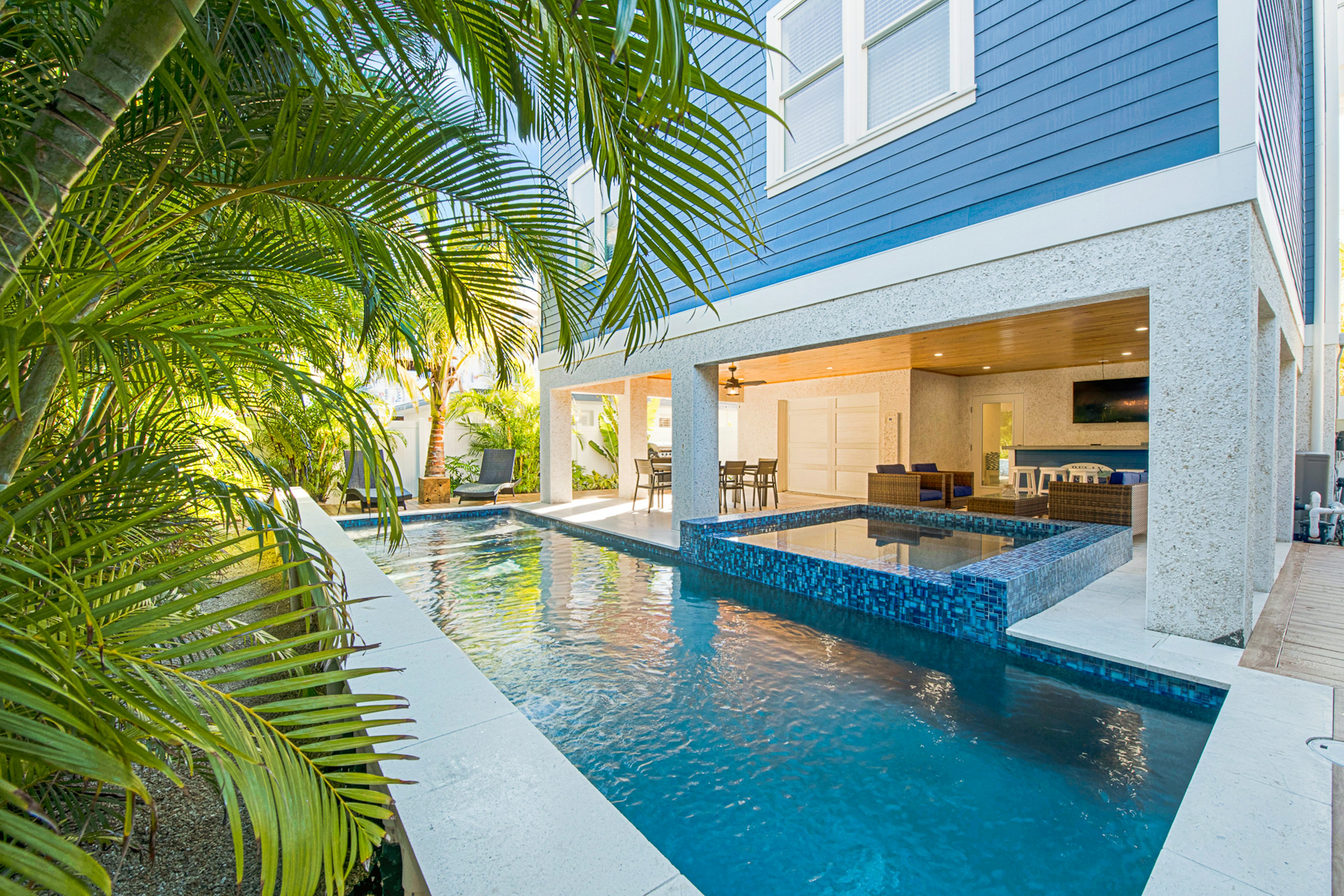 Poolside Garden Retreat Zone - AMI Locals