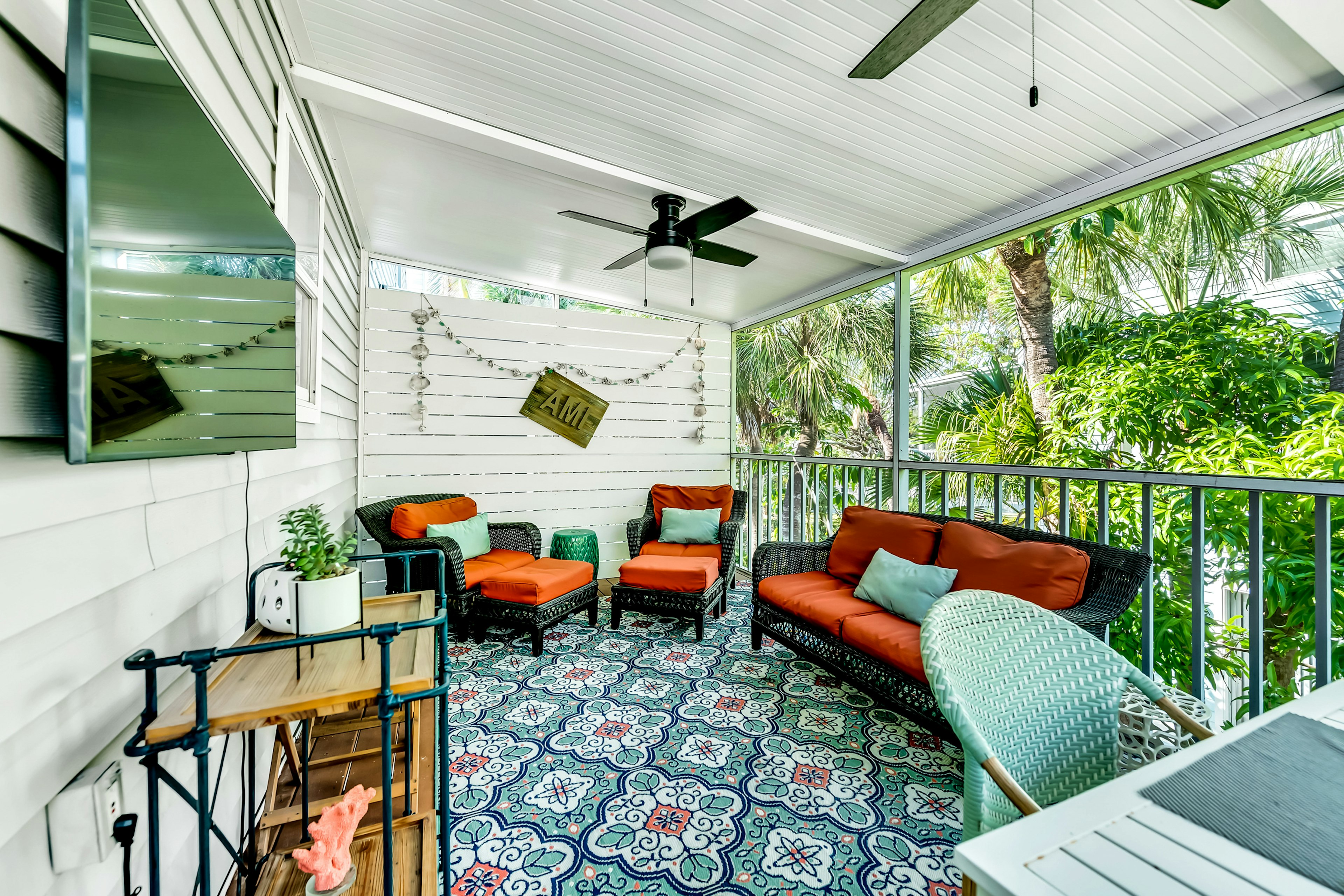 Screened-In Balcony