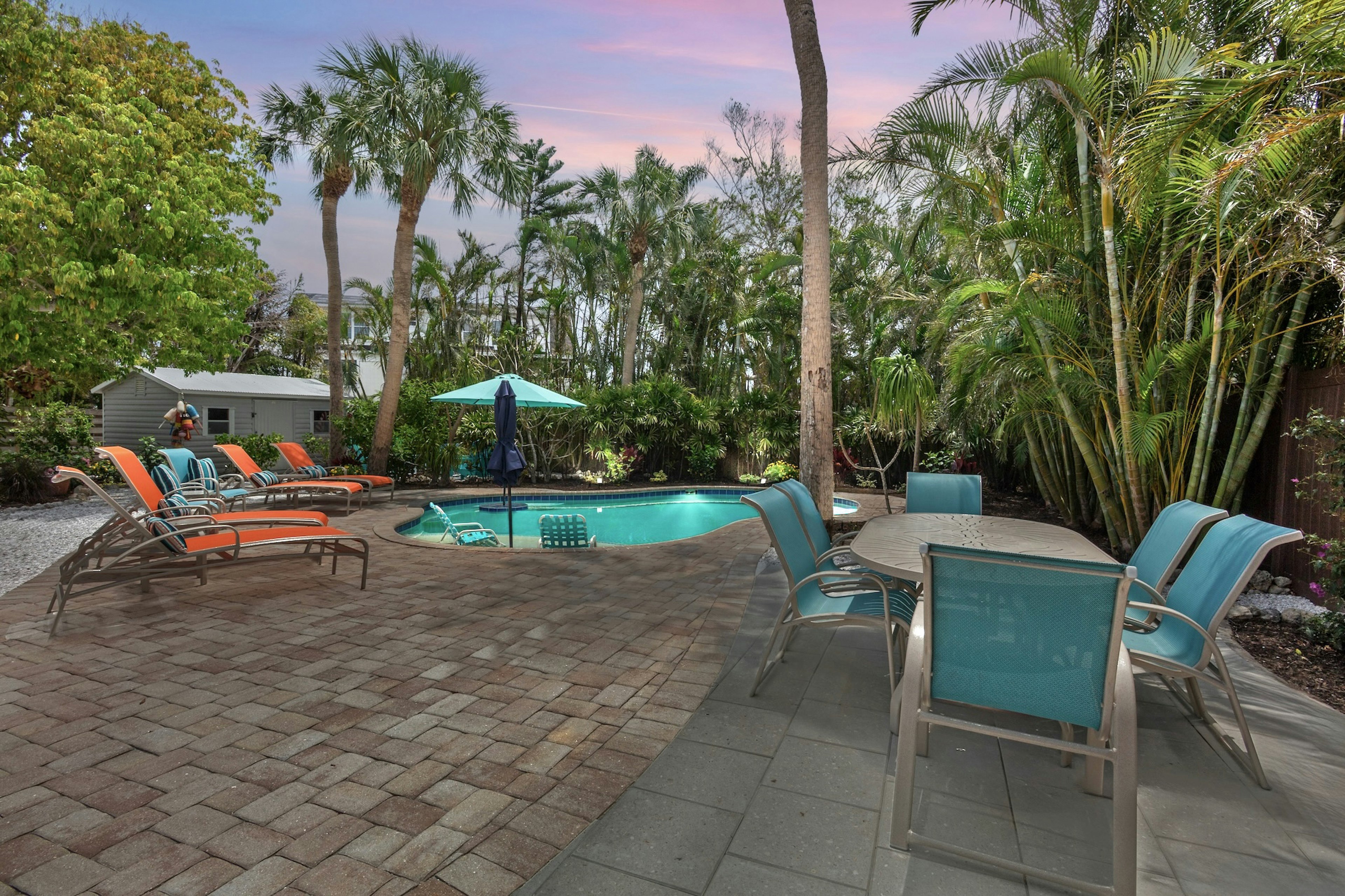 Poolside Dining