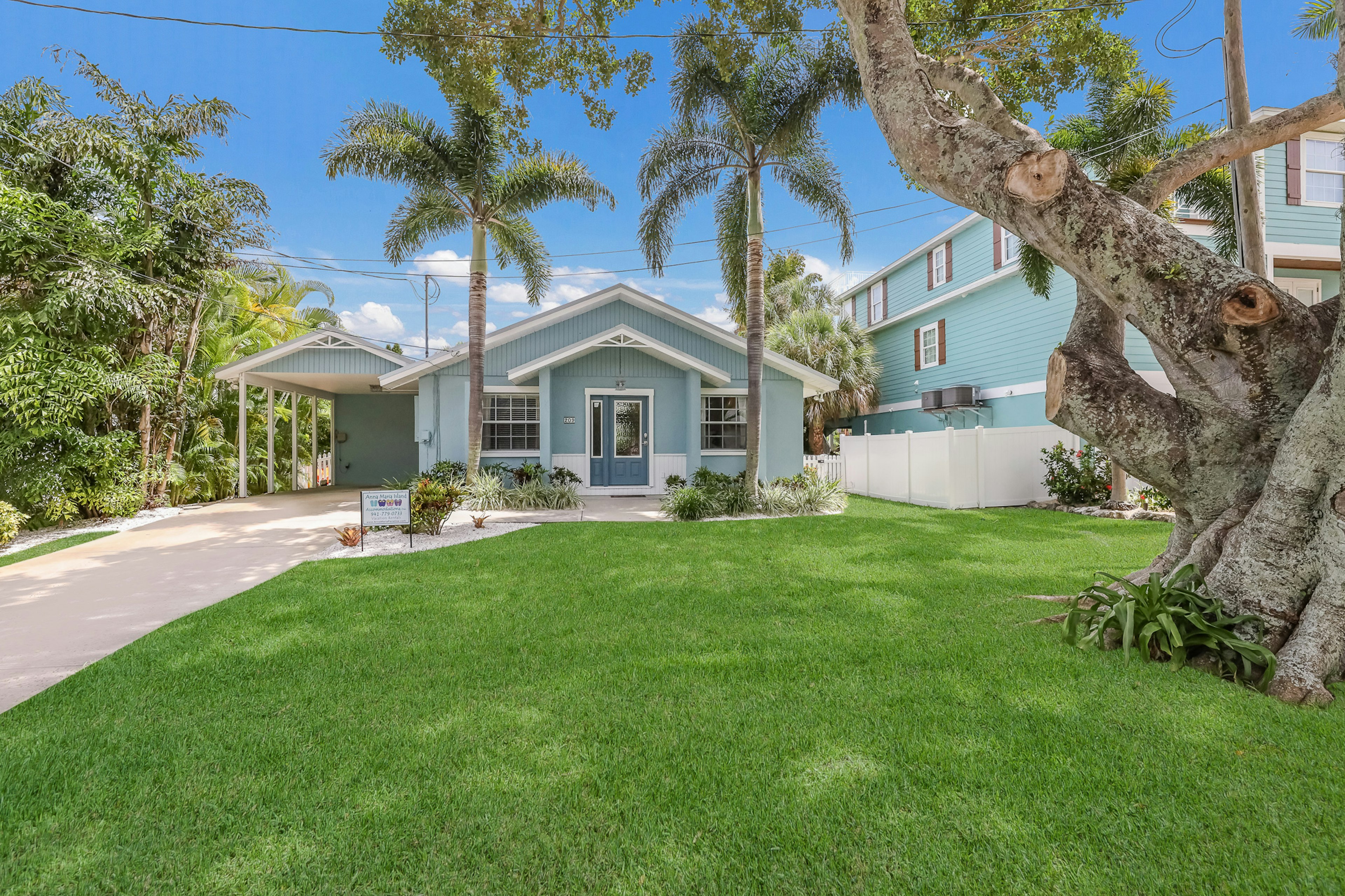 Beautiful Front Yard