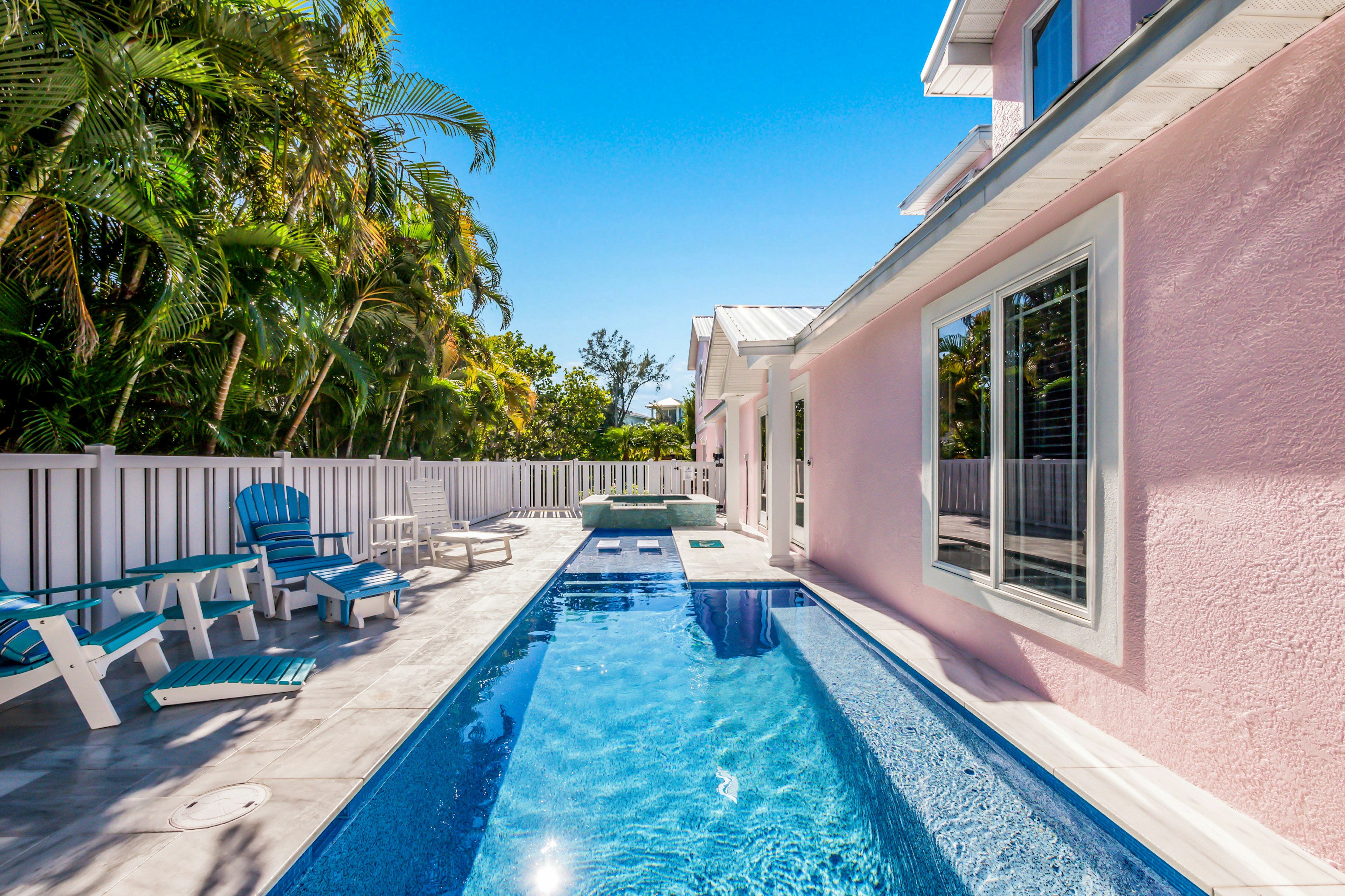 Private Pool Lounge Area