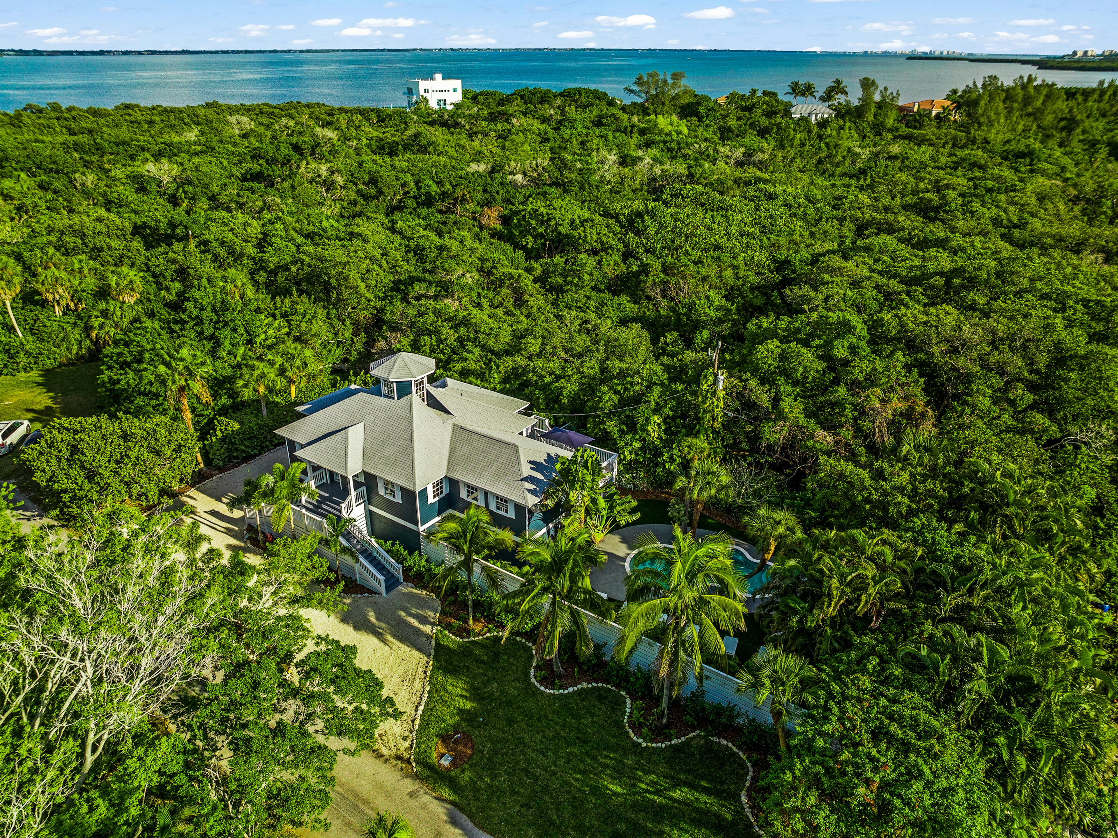 Casa Azul Beach Compound by AMI Locals