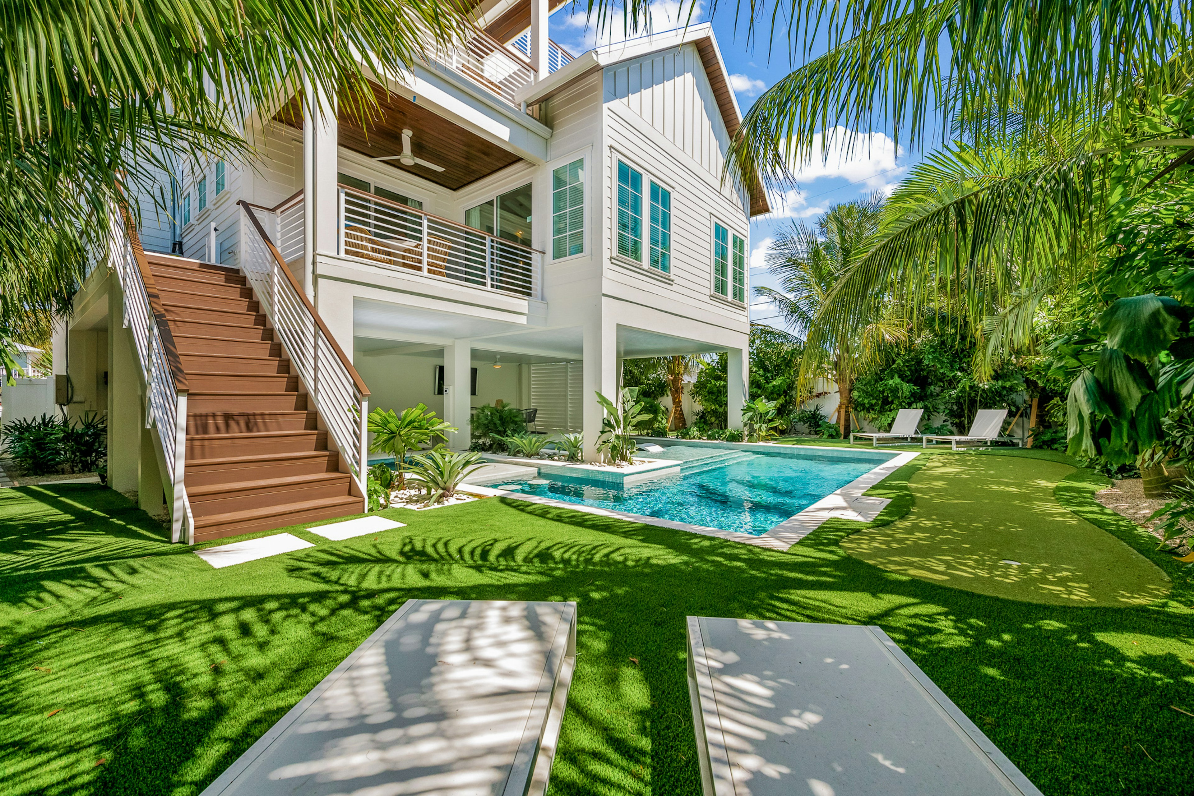 House with private pool