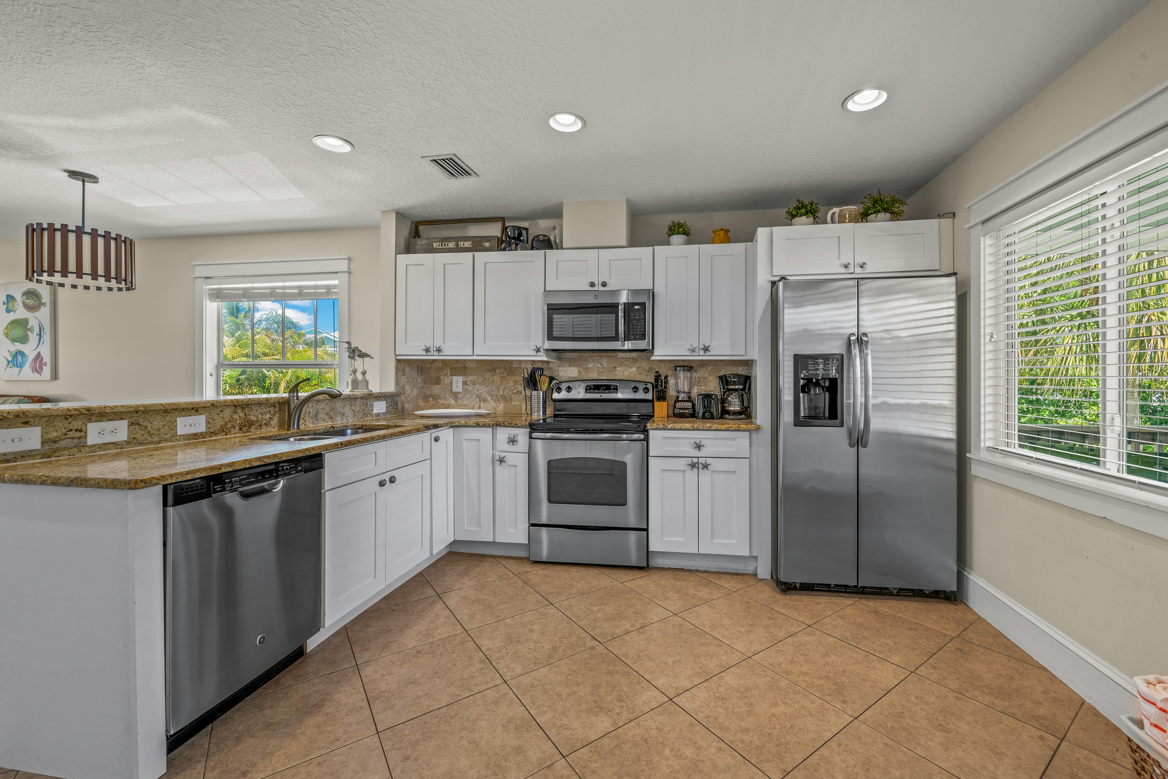 Fully Equipped Modern Kitchen