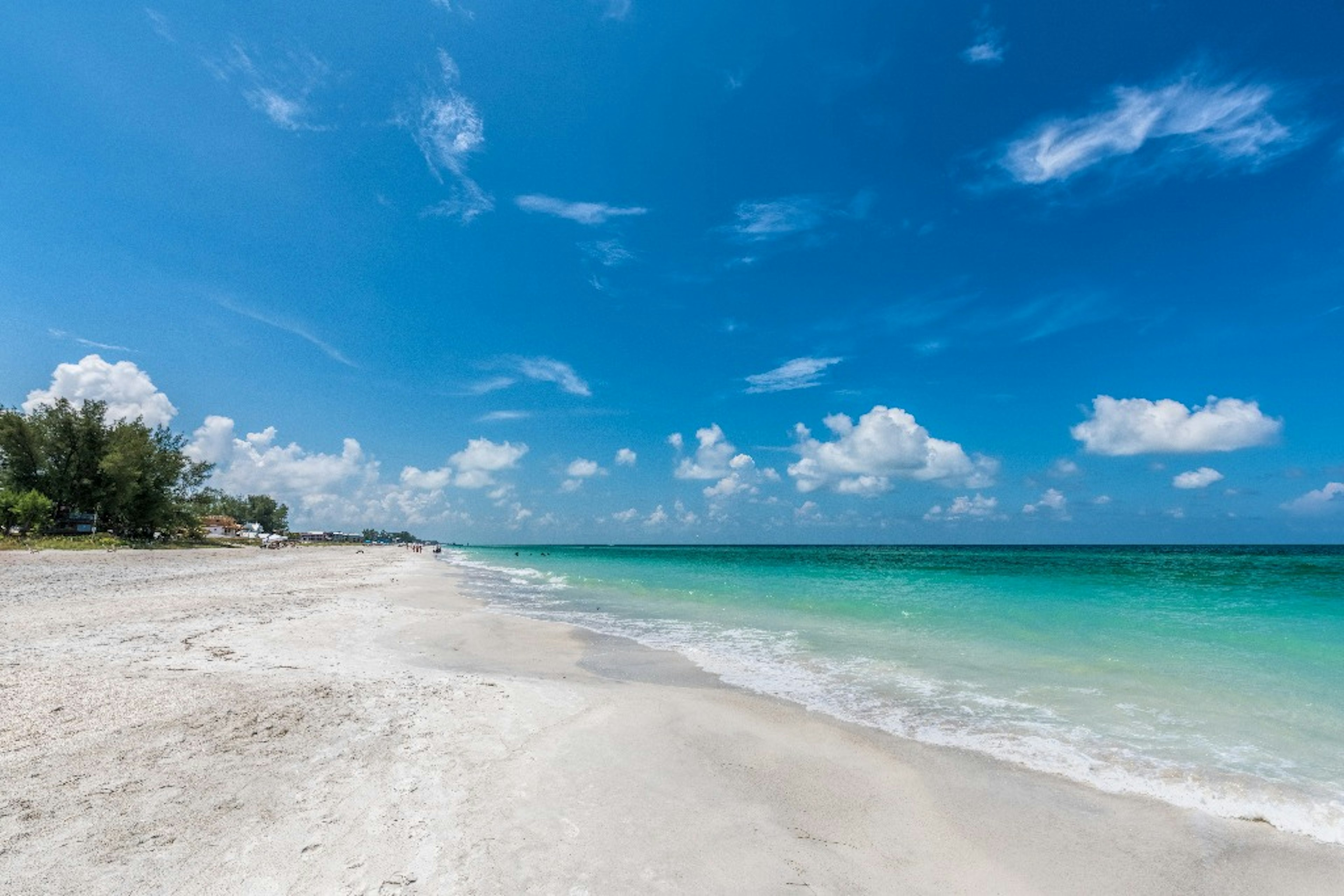 Short Walk to Iconic Holmes Beach!