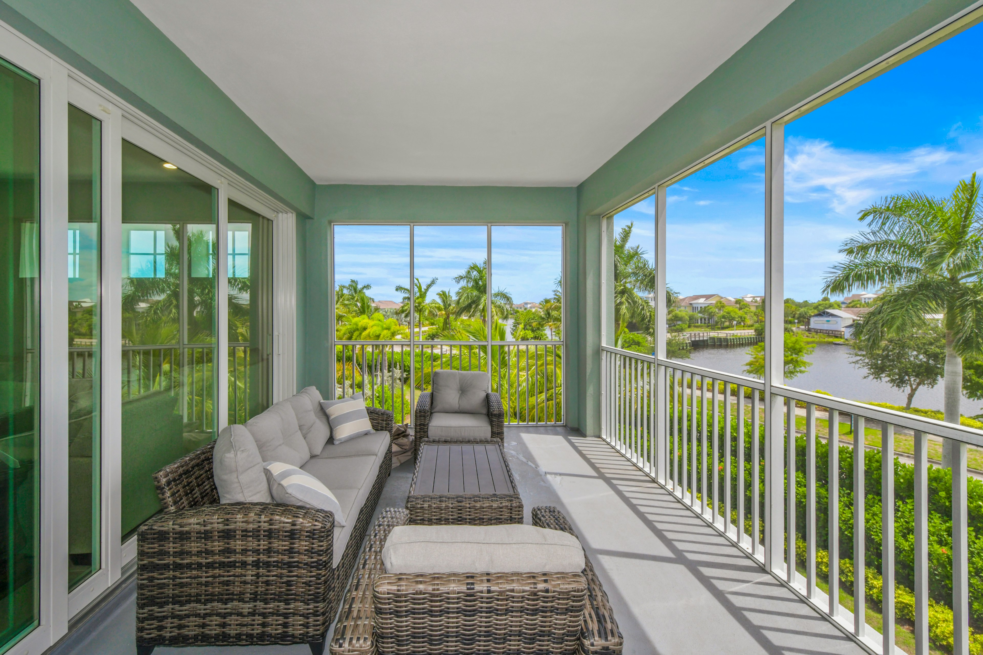 Screened Balcony