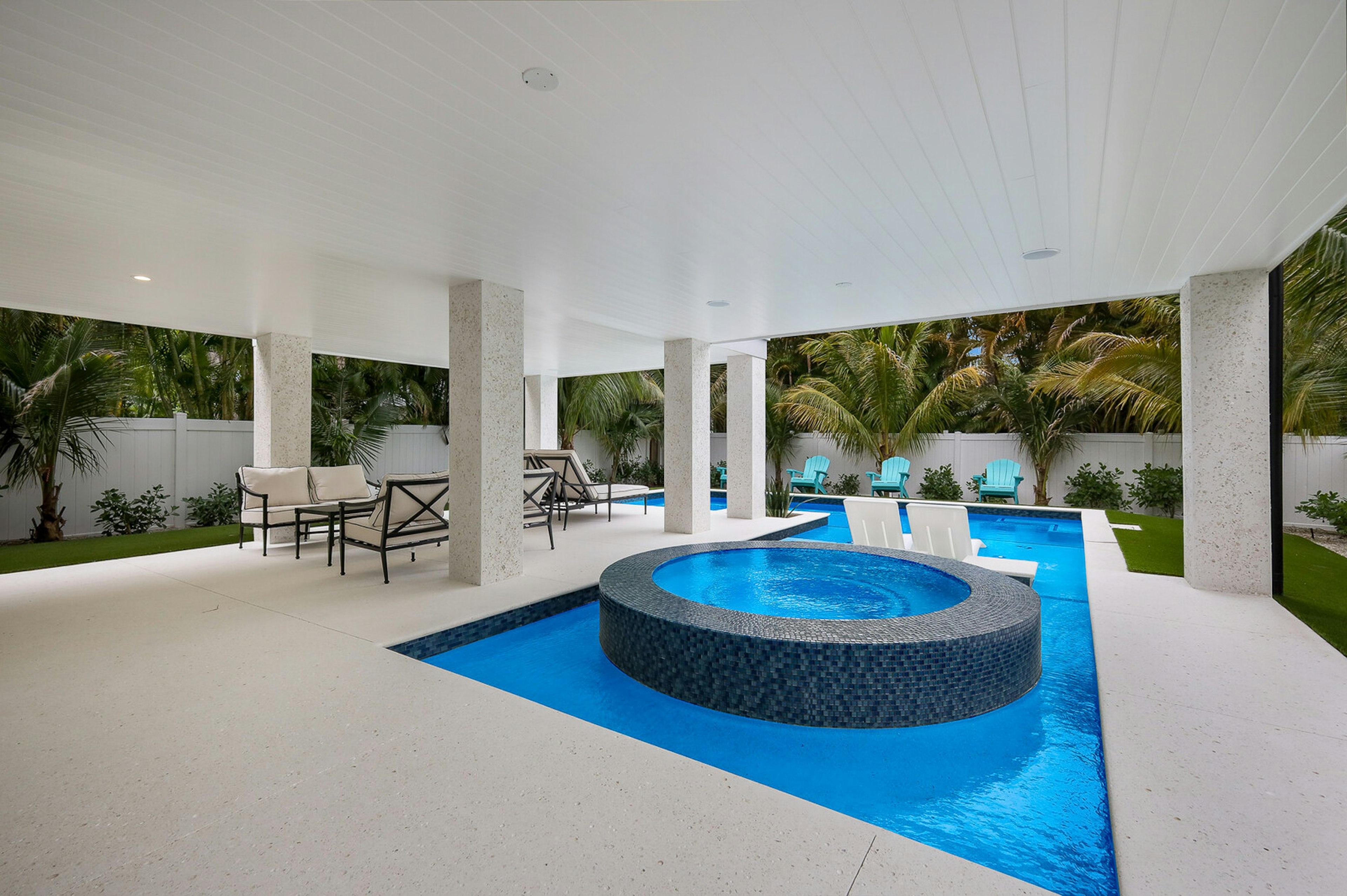 Private Pool and Spa