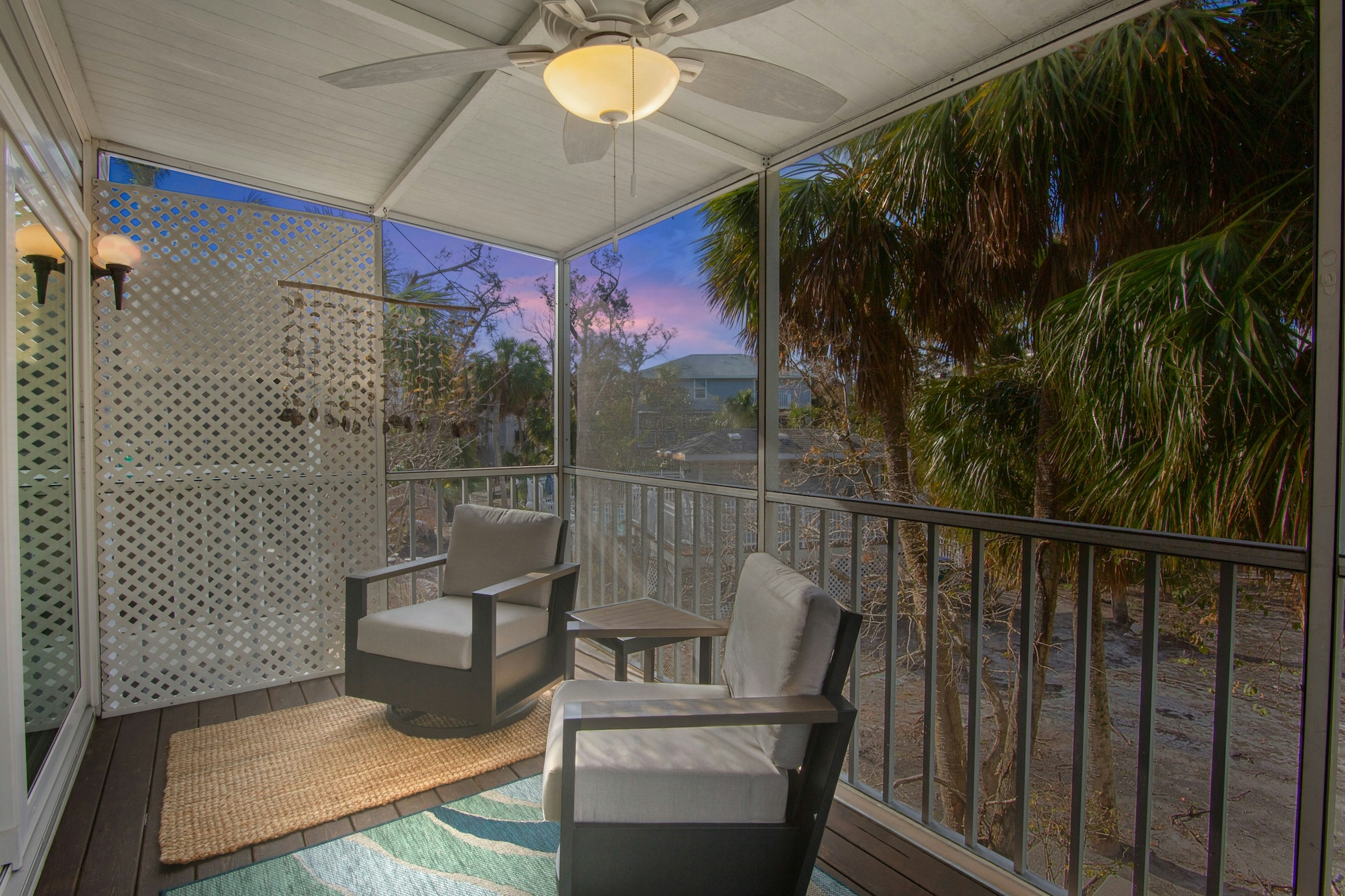 Balcony, Seating