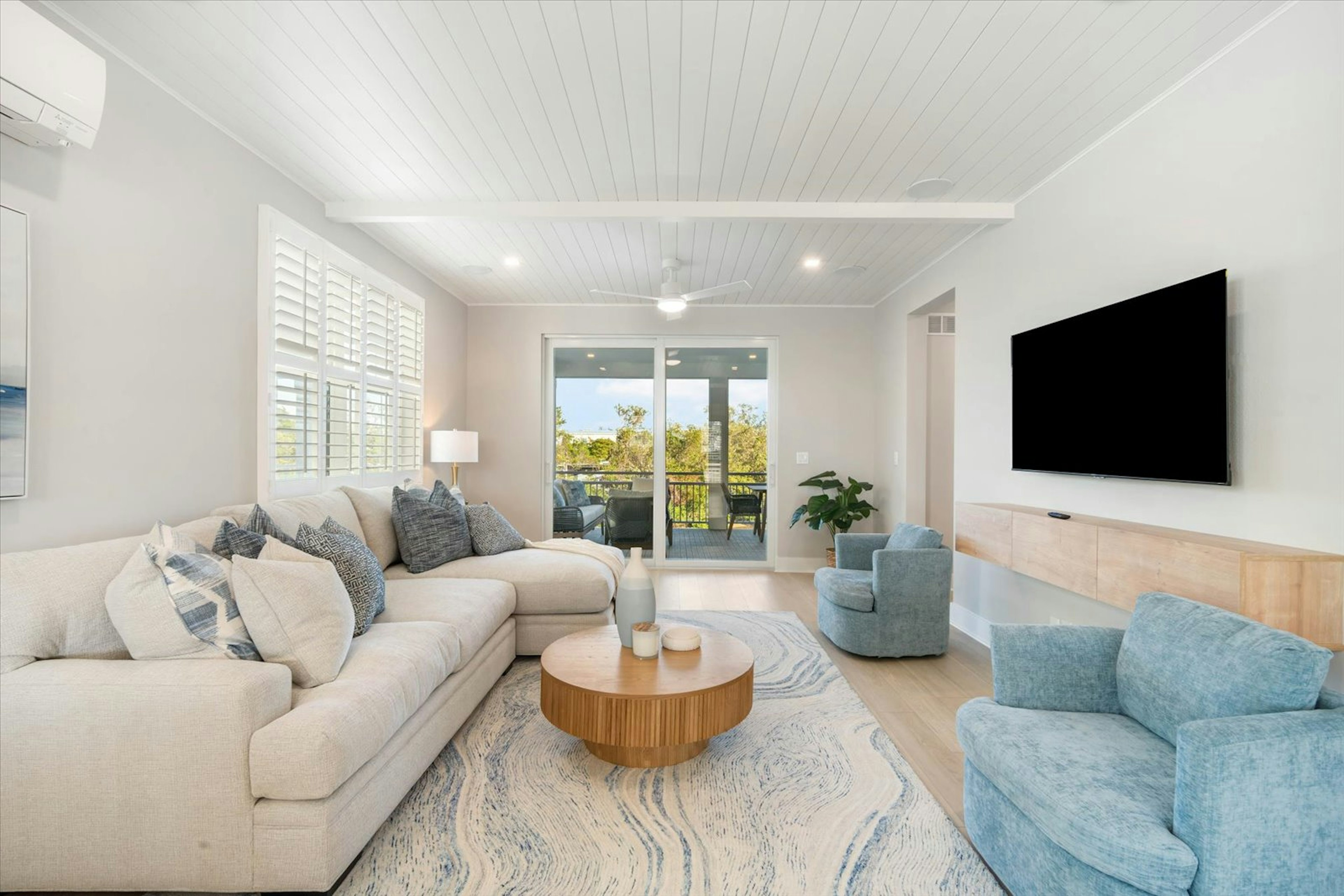 Living Area to Main Balcony