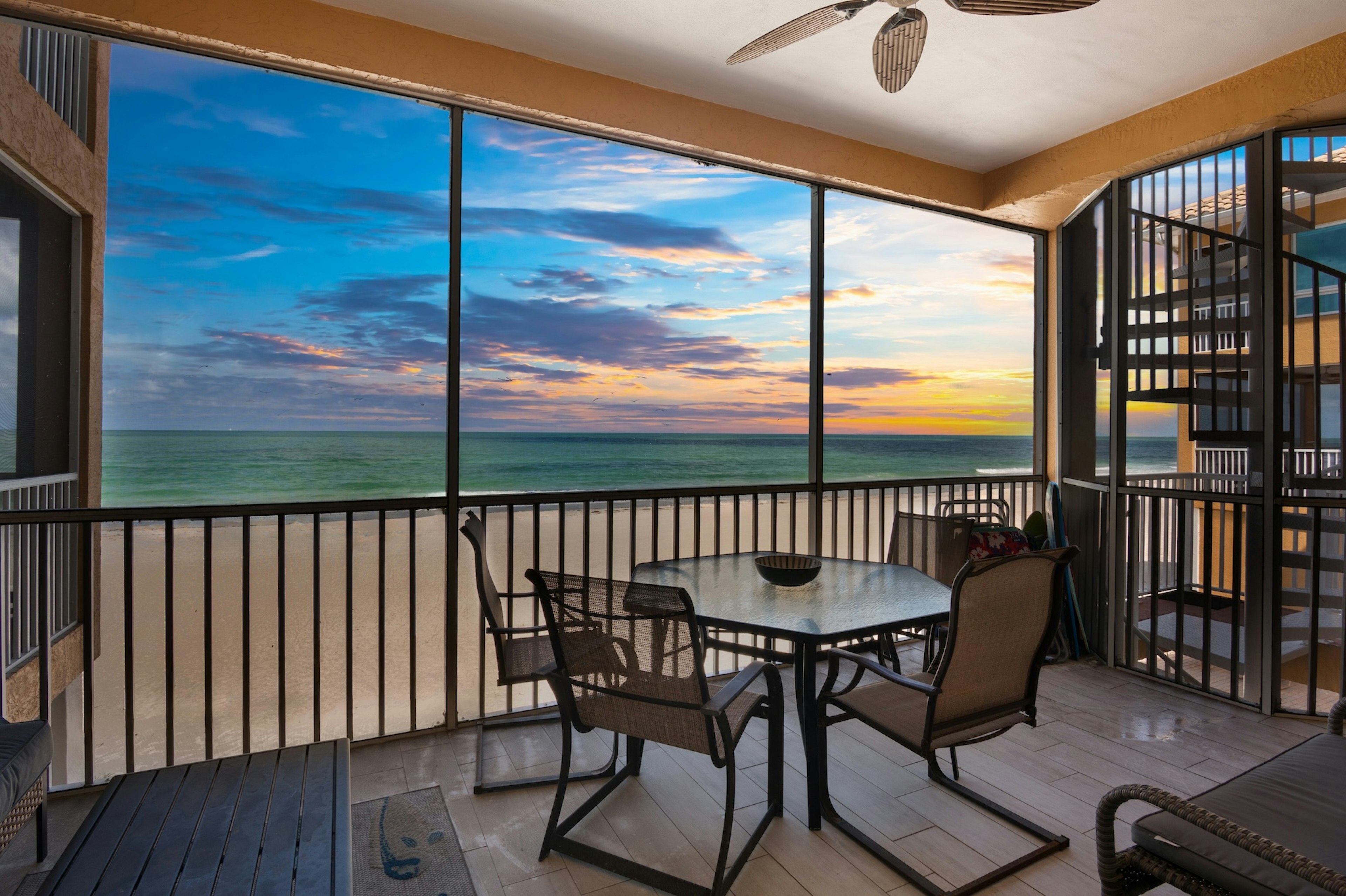Balcony, Dining Area