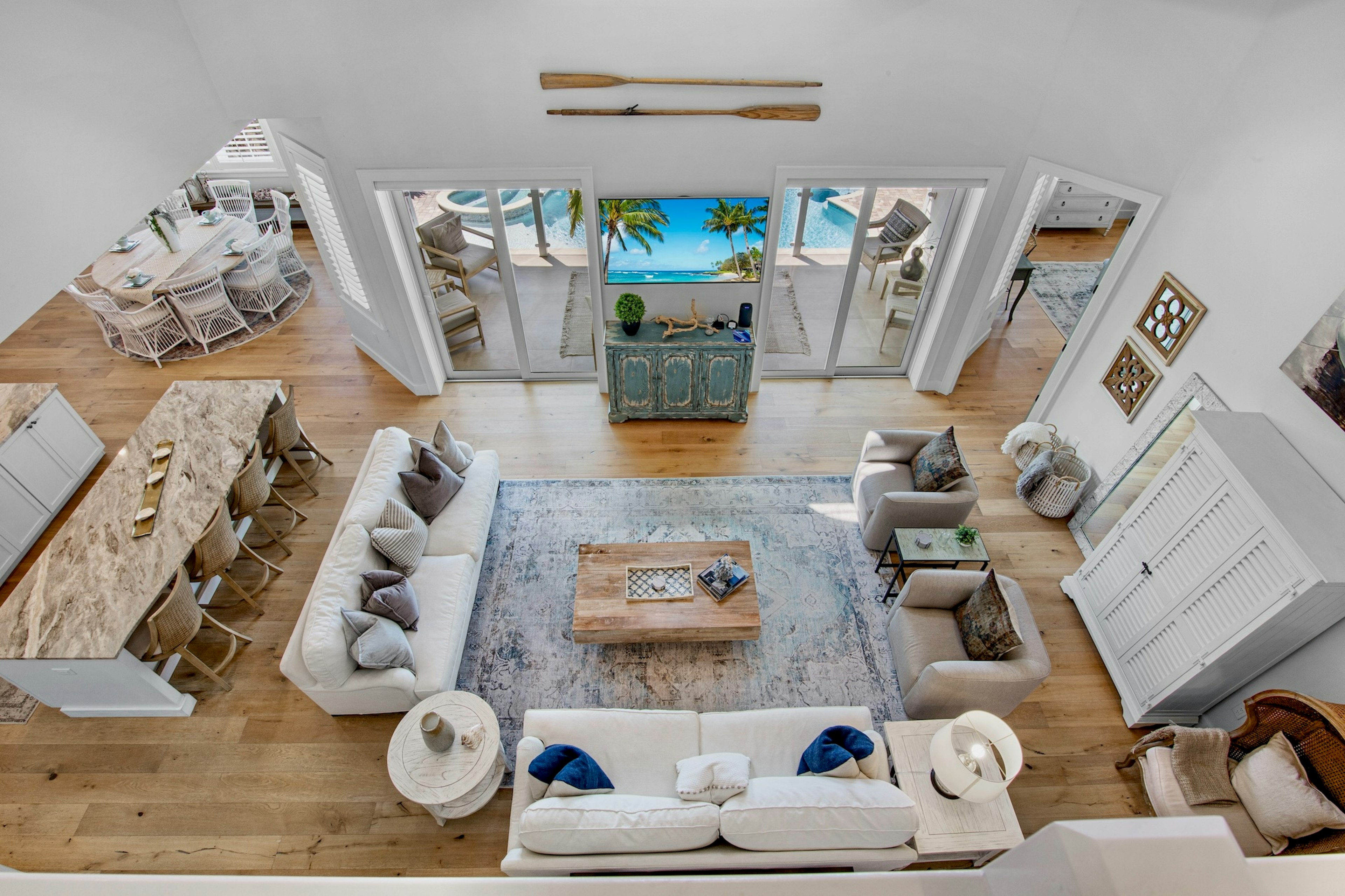 Very Spacious Living Space