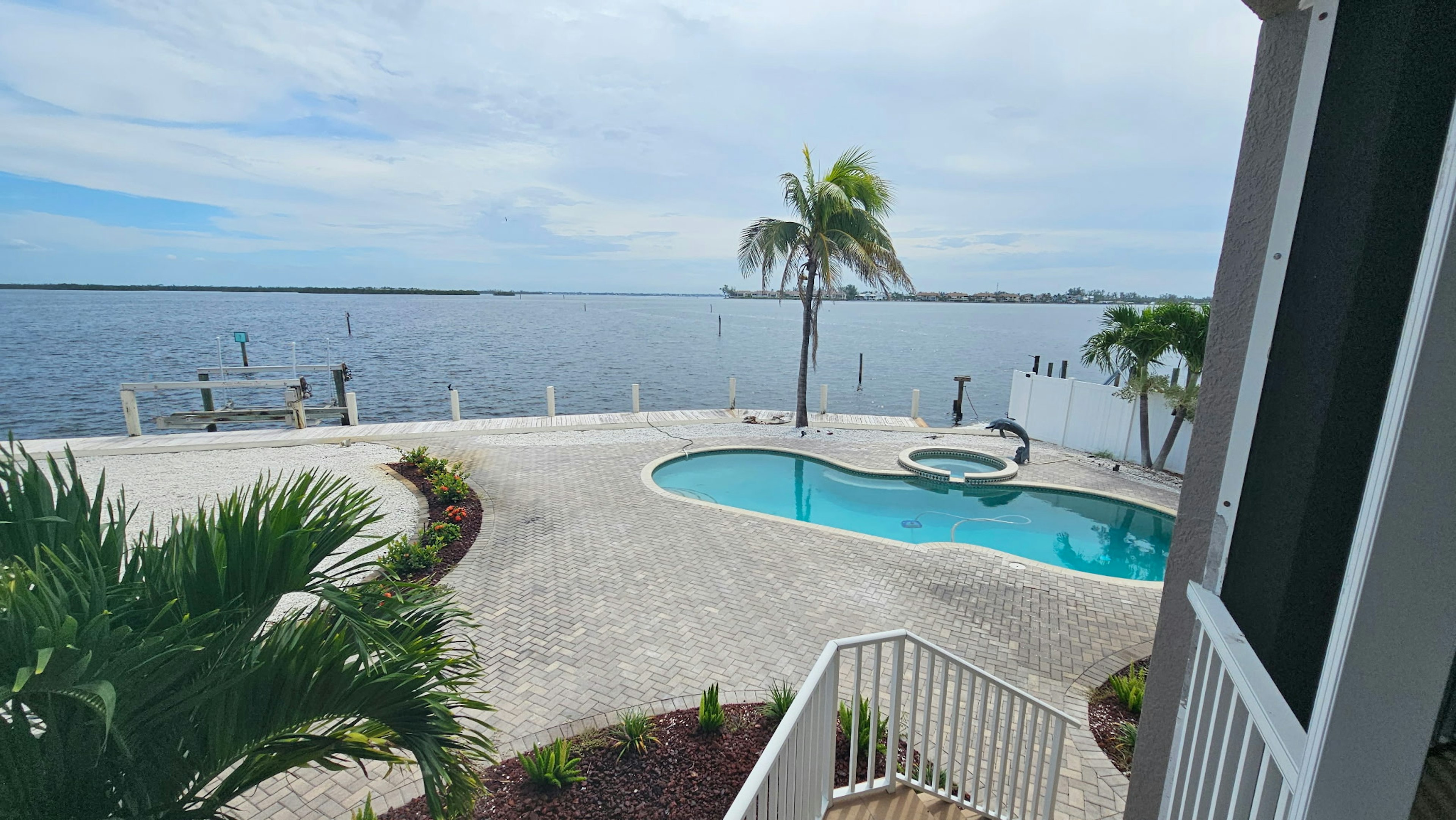 White Pelican House- AMI Accommodations
