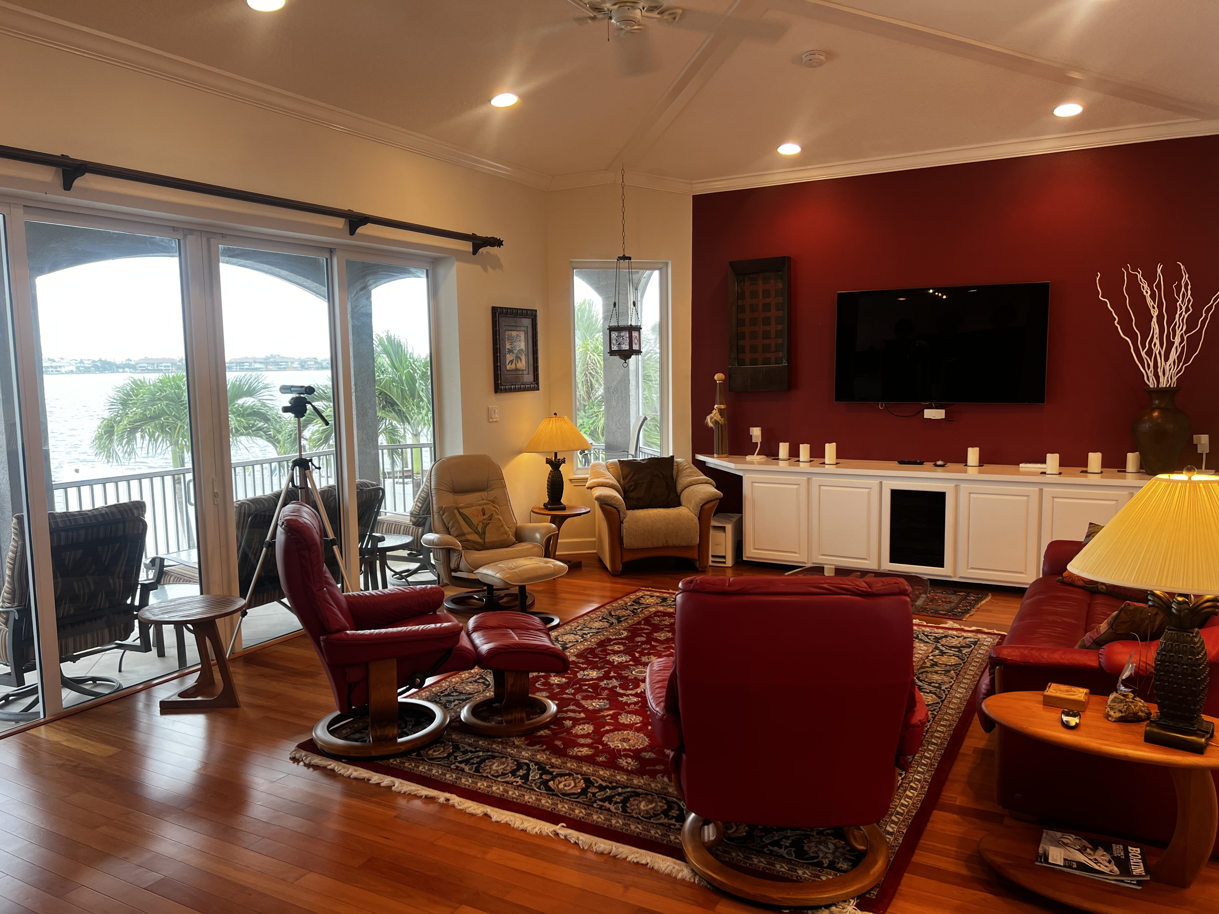 White Pelican House photo 4