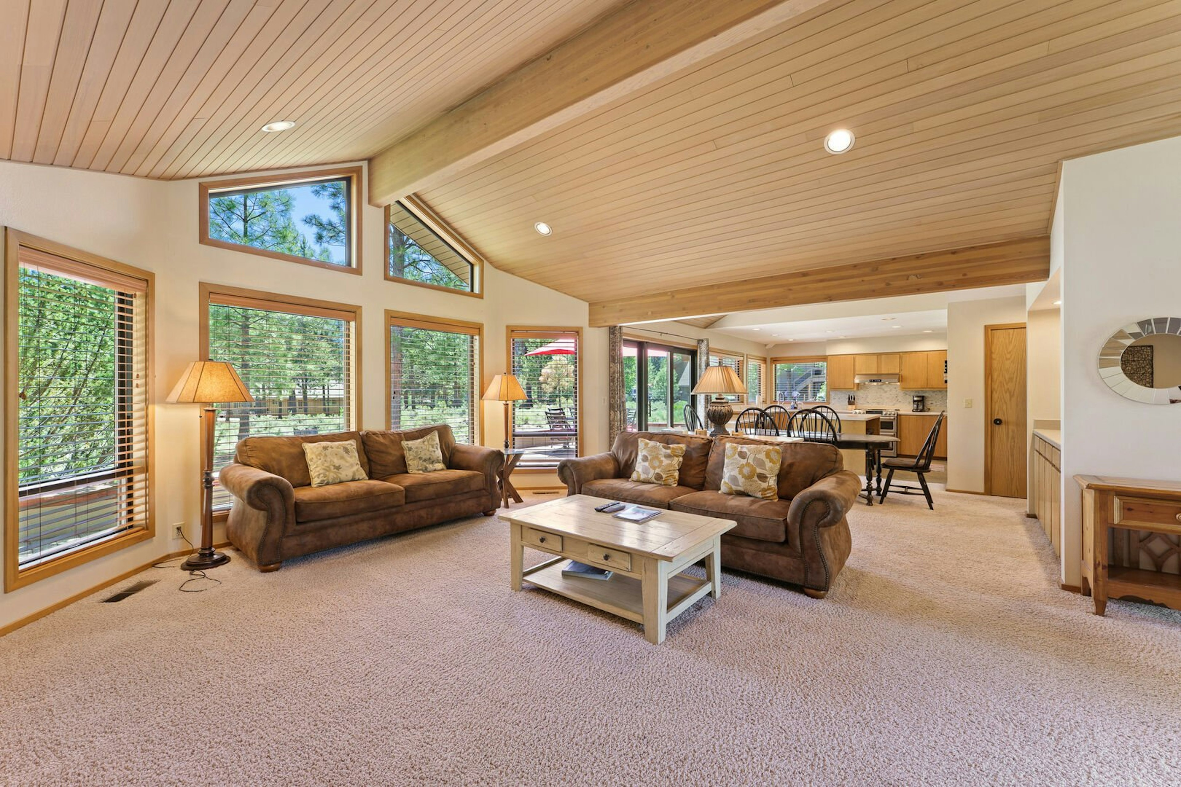 10 Tan Oak, photo 3