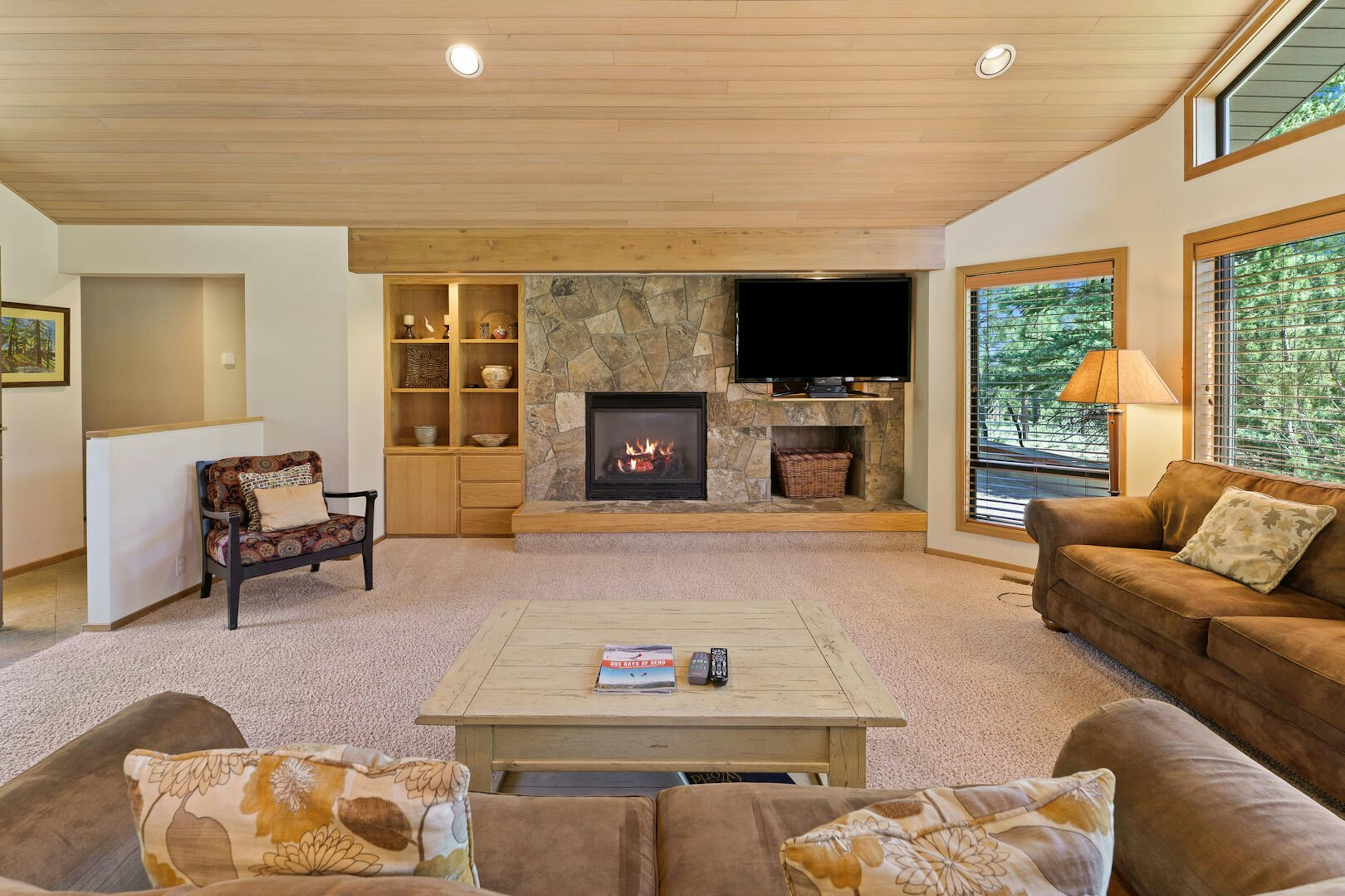 10 Tan Oak, photo 4