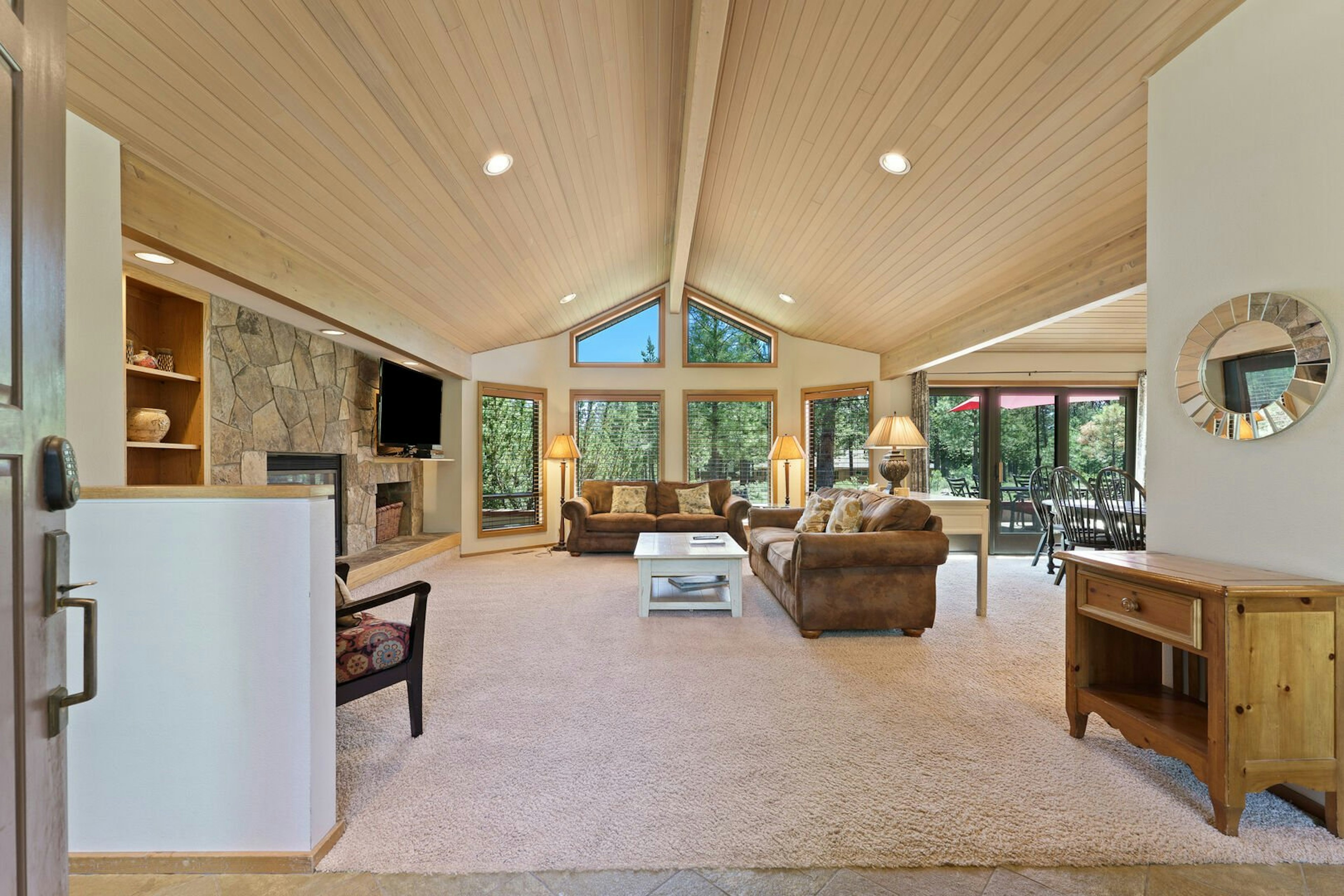 10 Tan Oak, photo 5