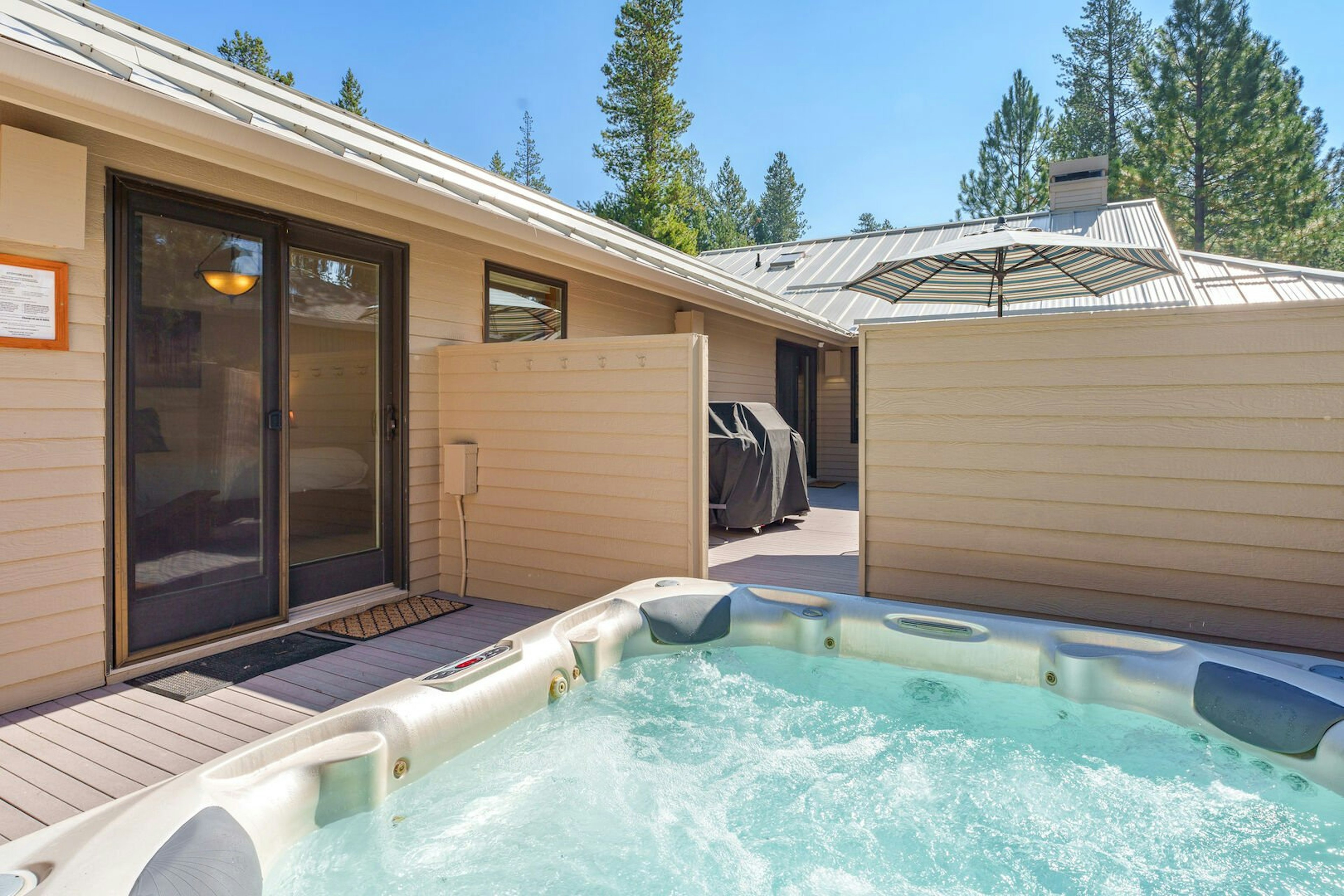 Lassen 15 - Hot Tub and Deck