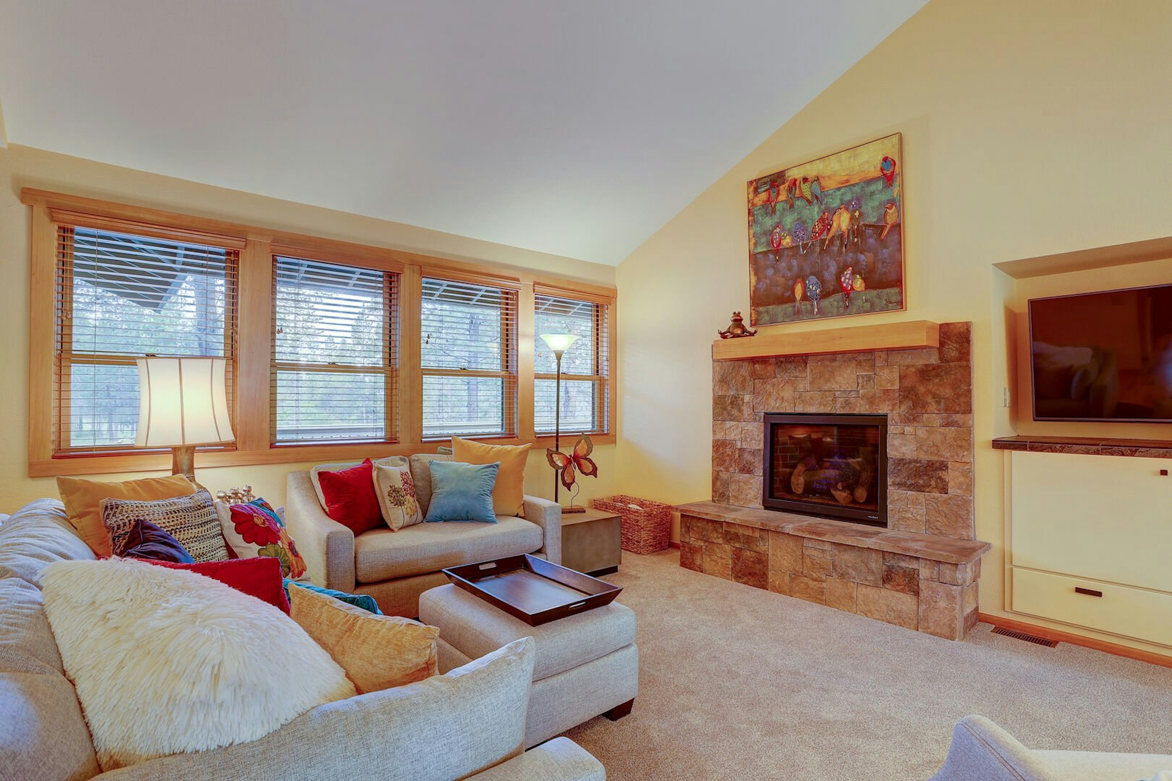 16 Yellow Pine, photo 2