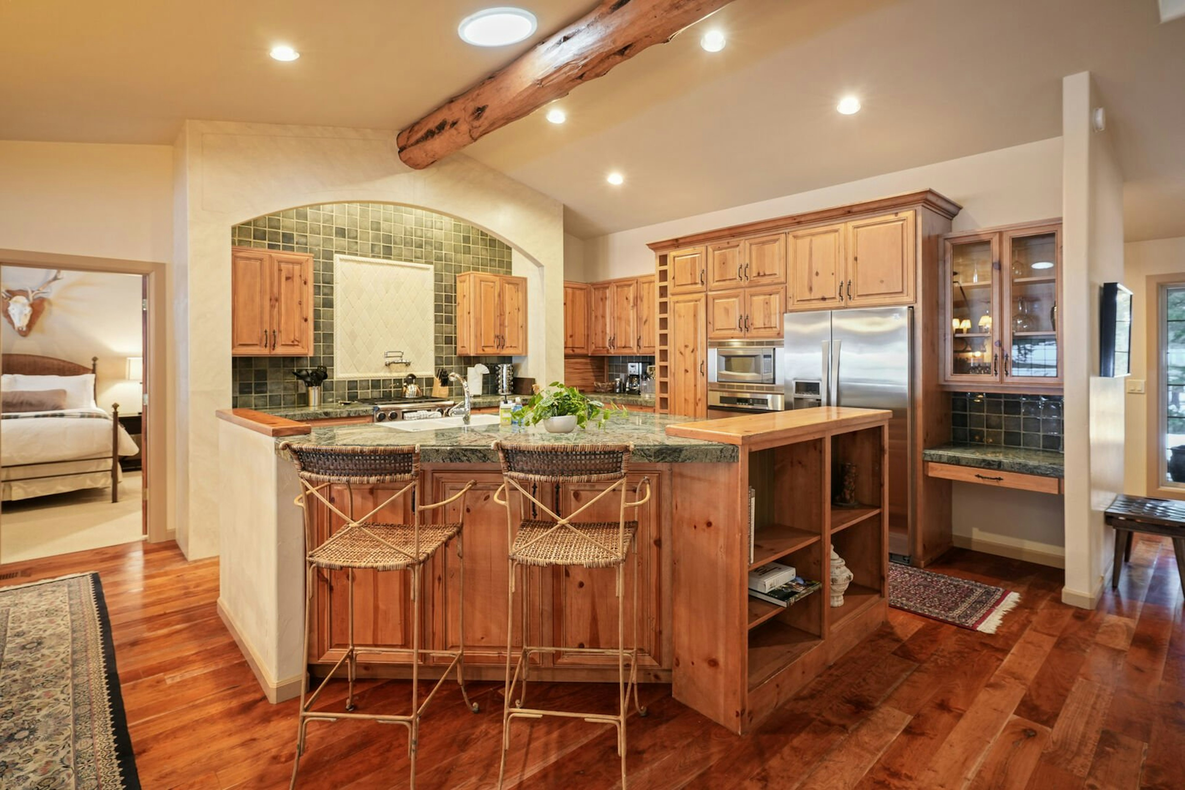 20 Red Cedar, photo 3