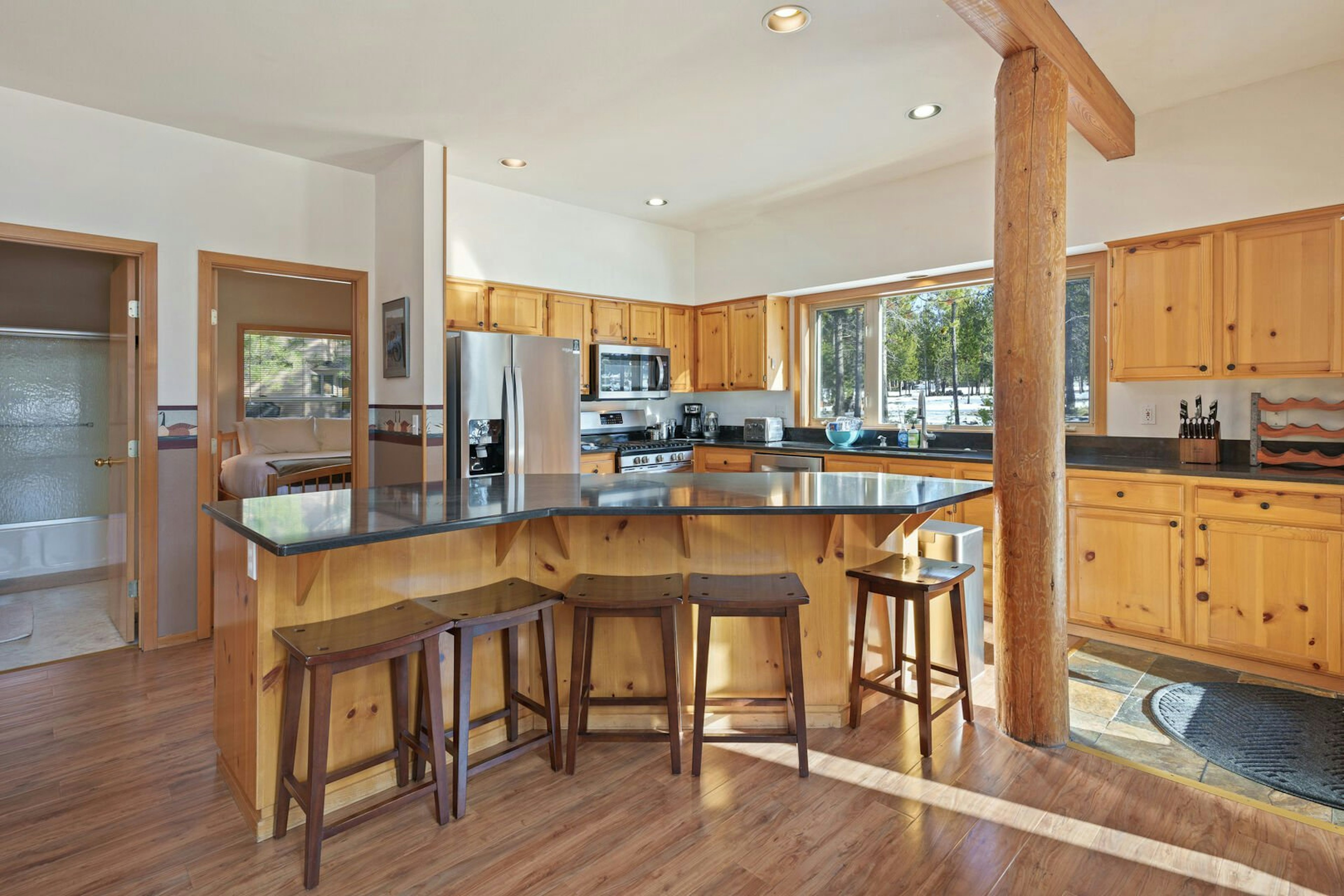 4 Umpqua, photo 2