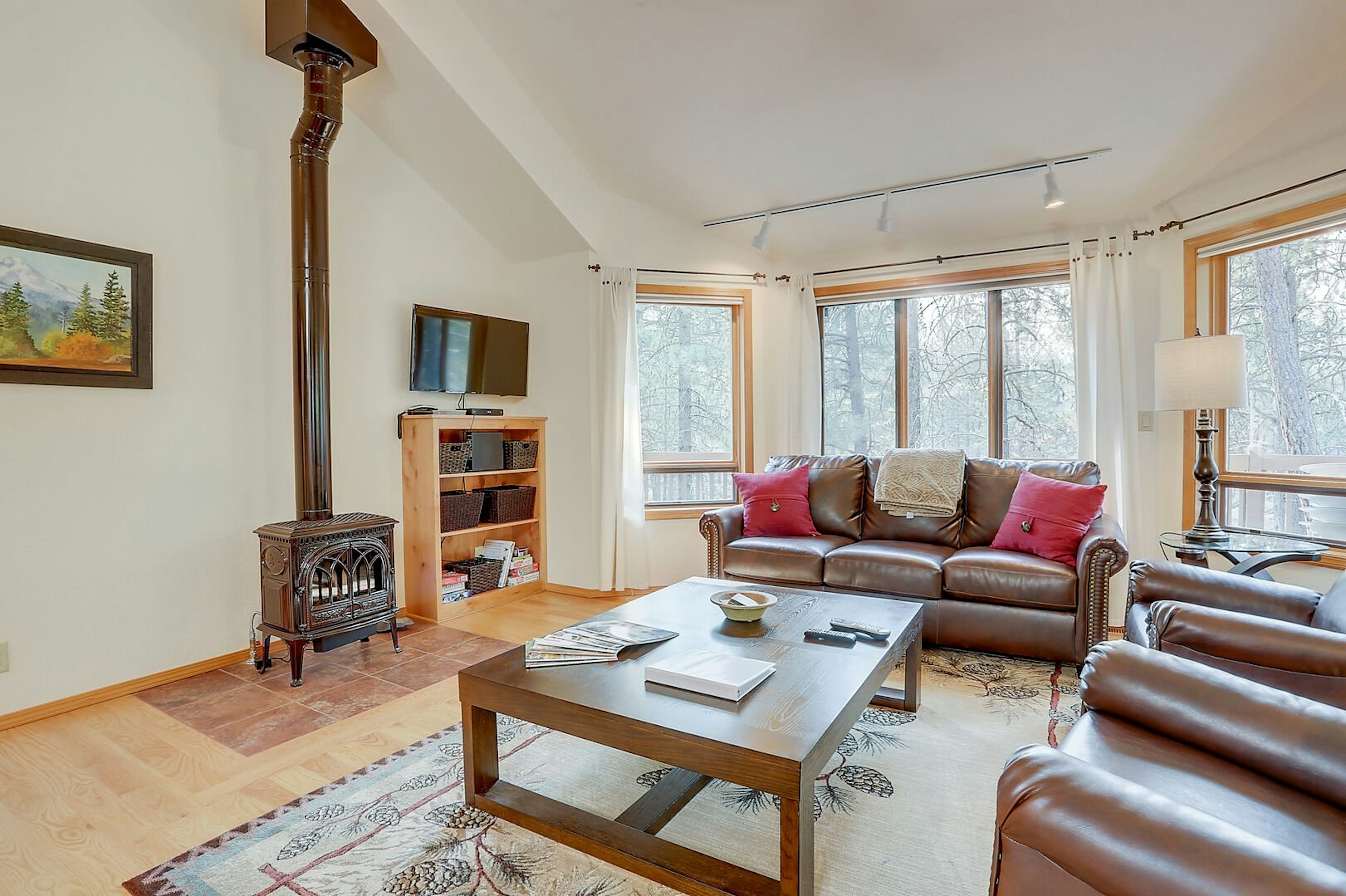 7 Cedar, photo 3